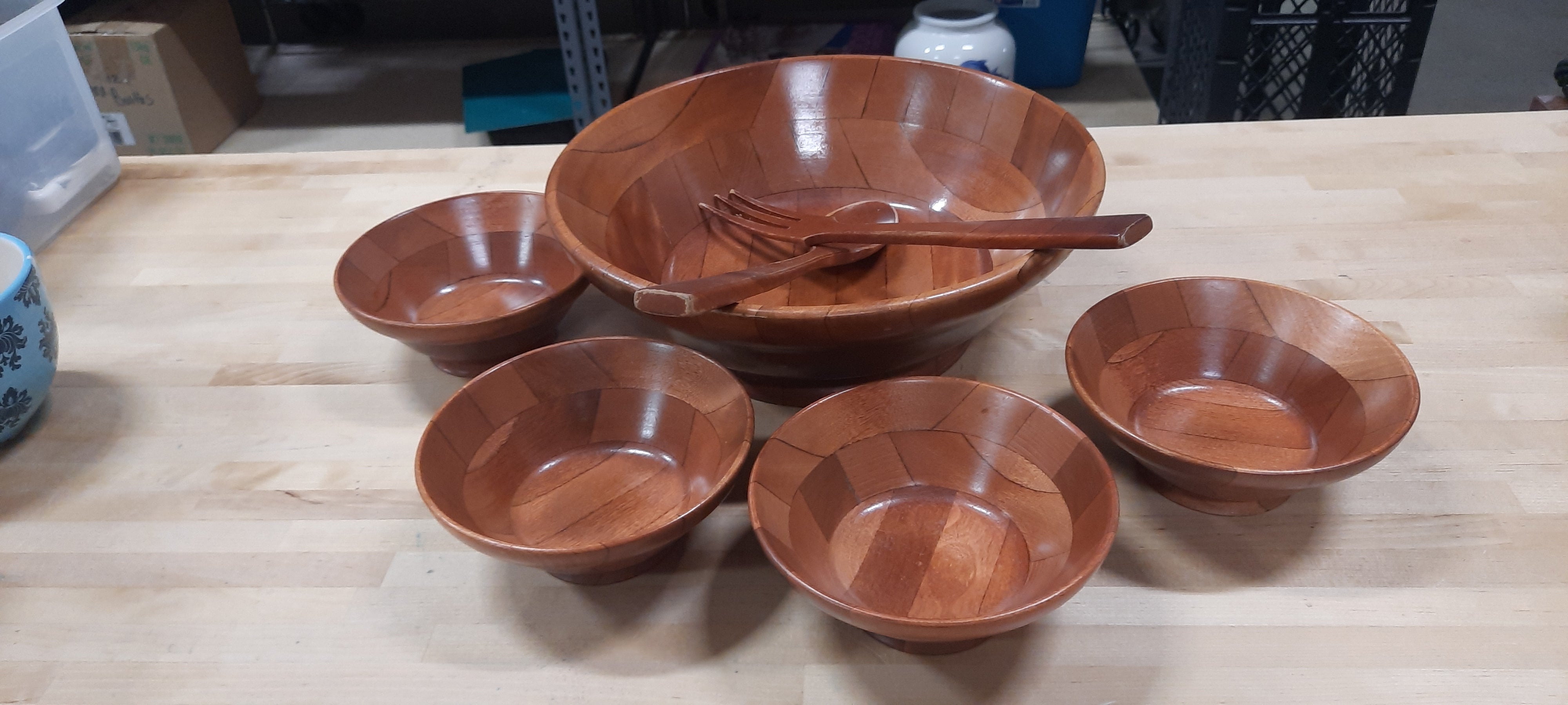 Wood salad bowl set