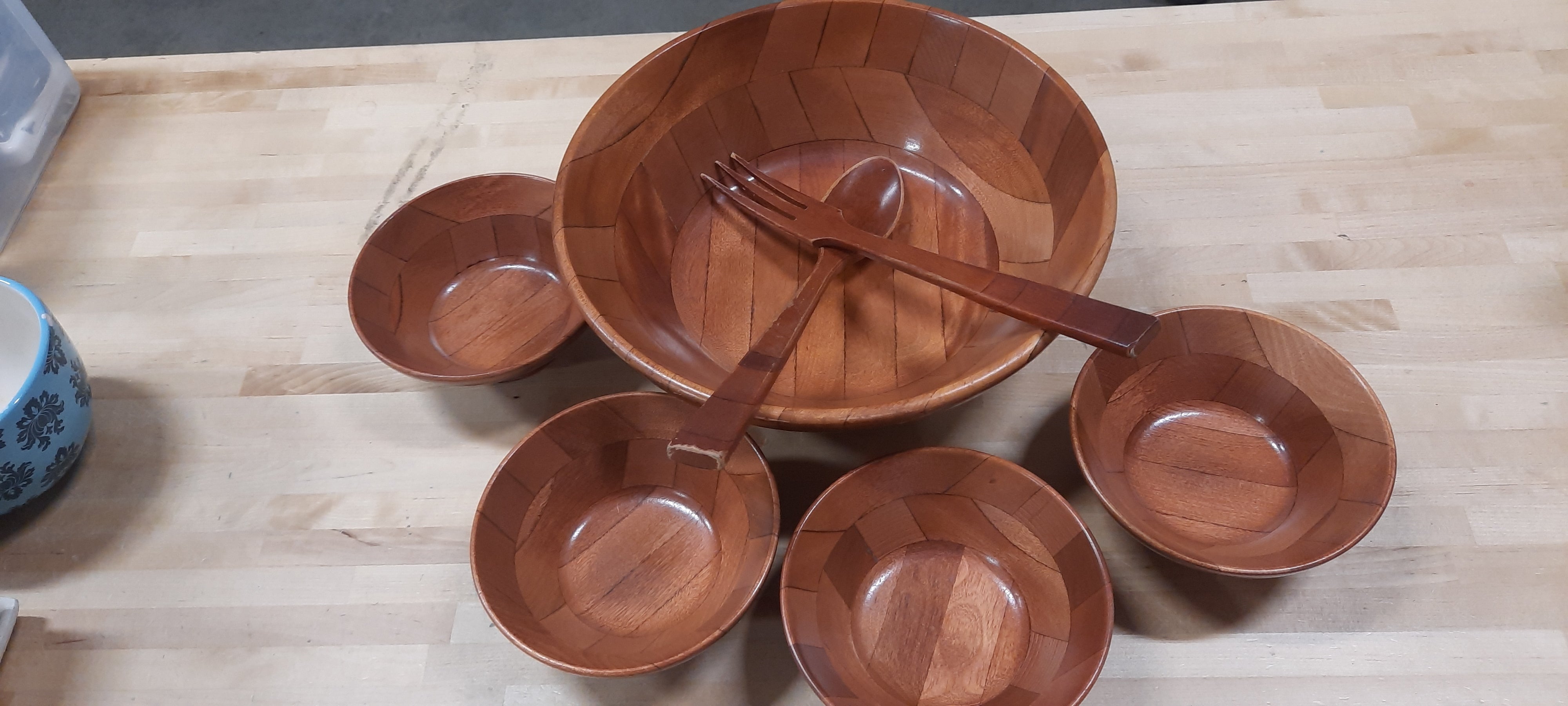 Wood salad bowl set