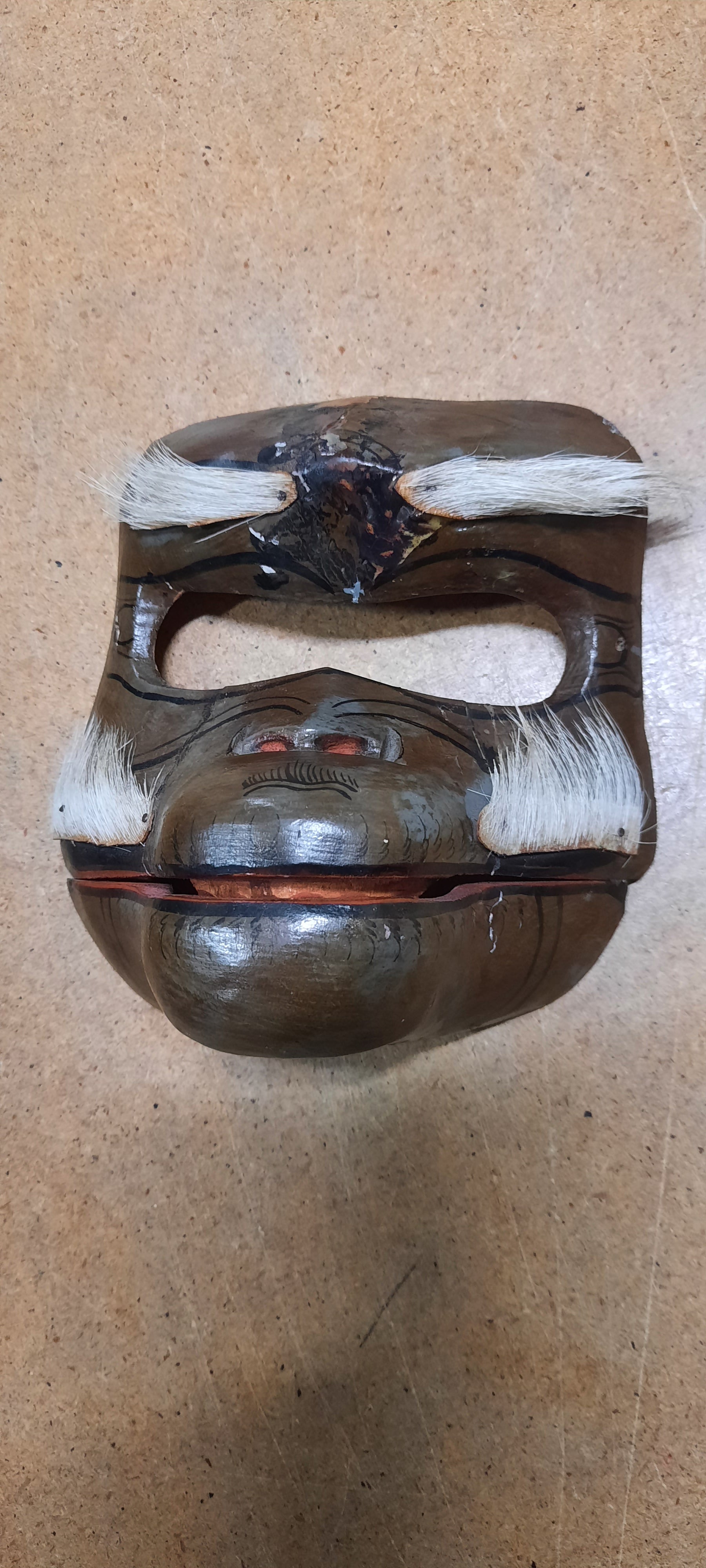 Wood mask