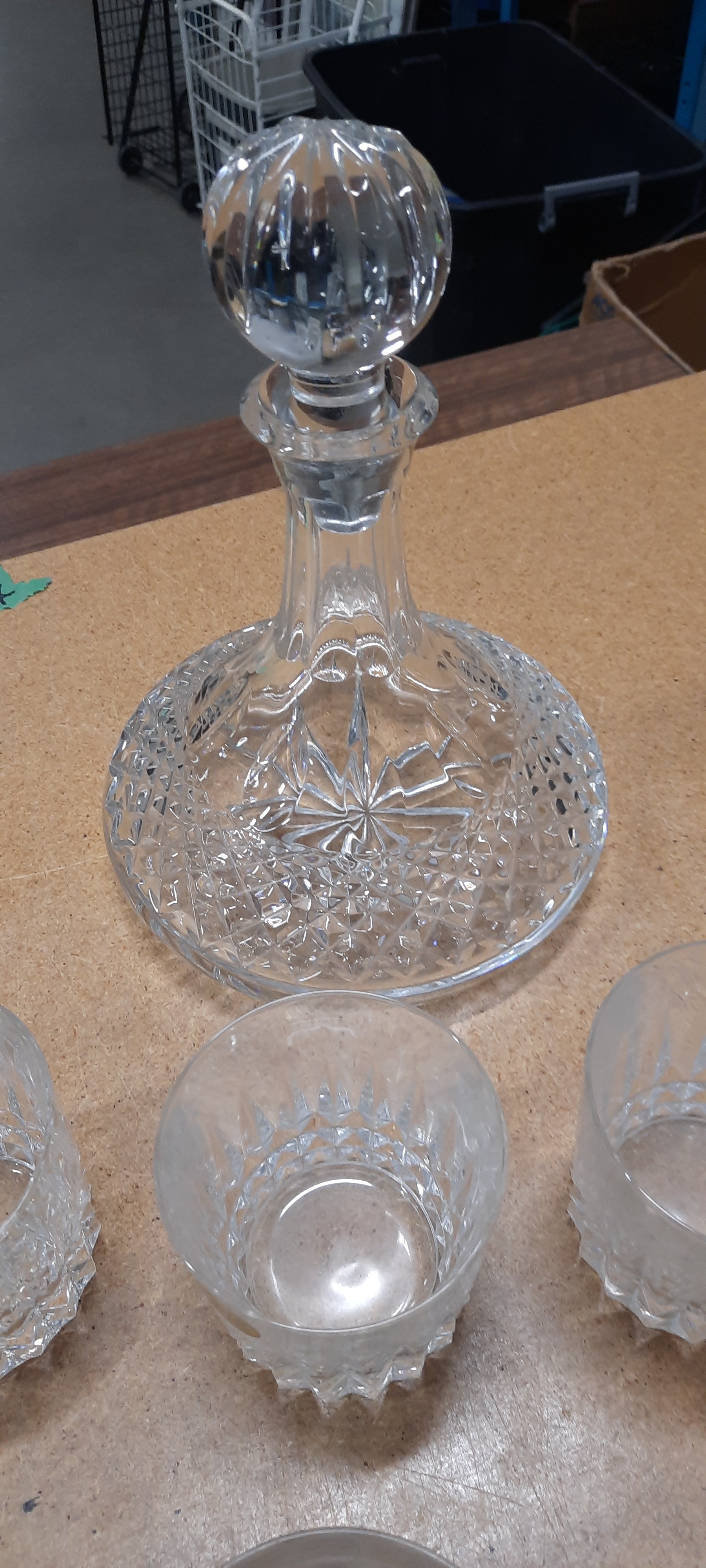 Crystal Decanter & 10 crystal glasses