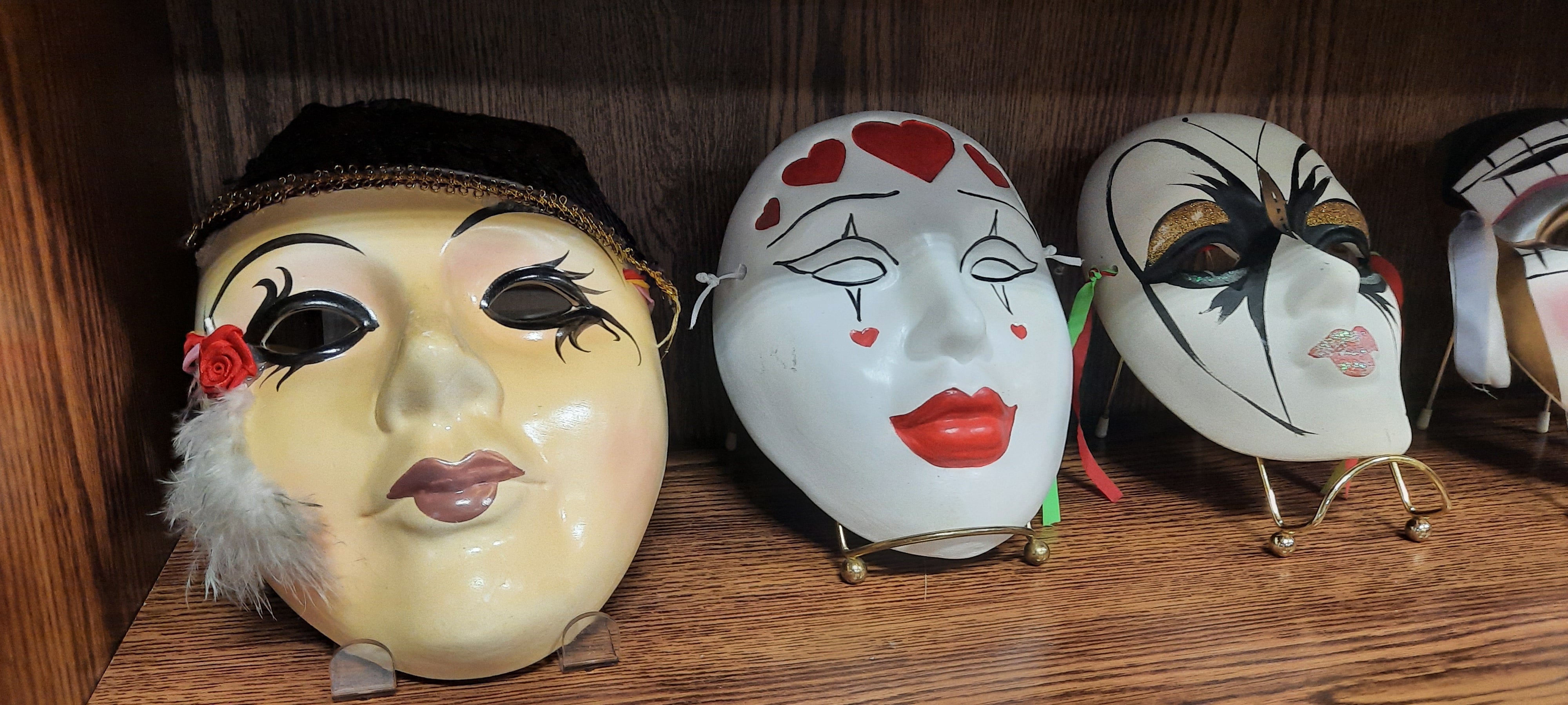 Ceramic hanging masks