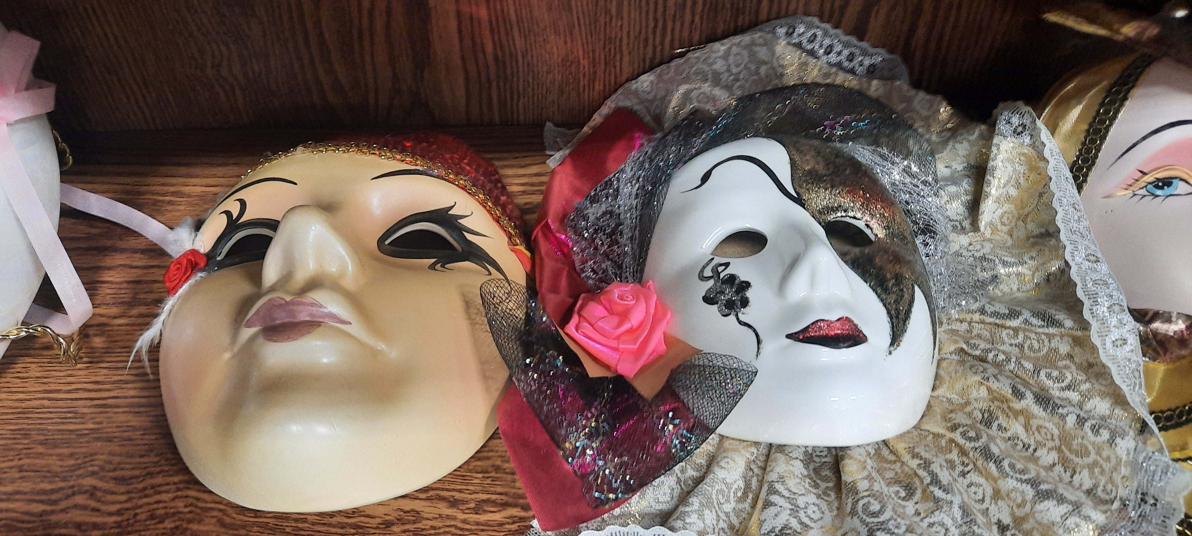 Ceramic hanging masks