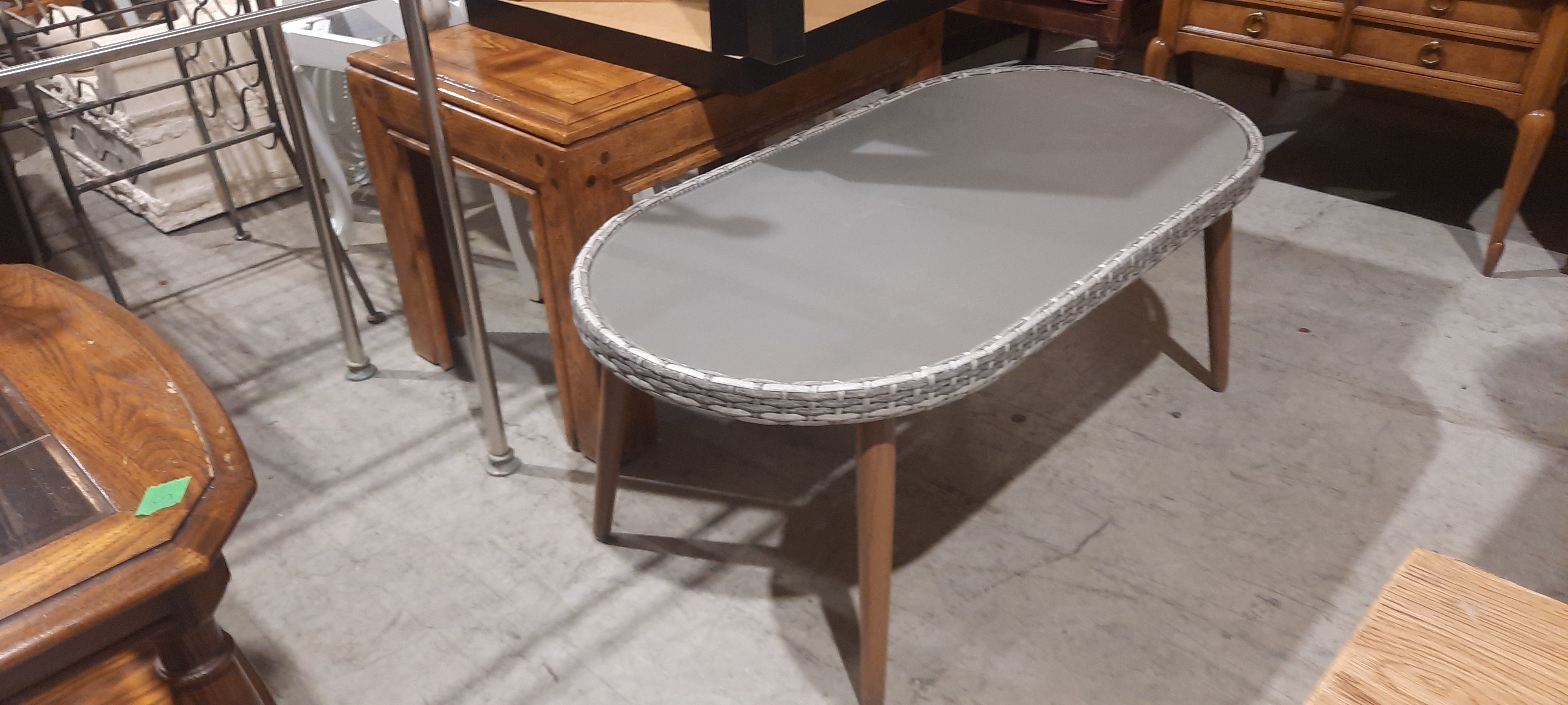 Indoor / outdoor coffee table with glass top