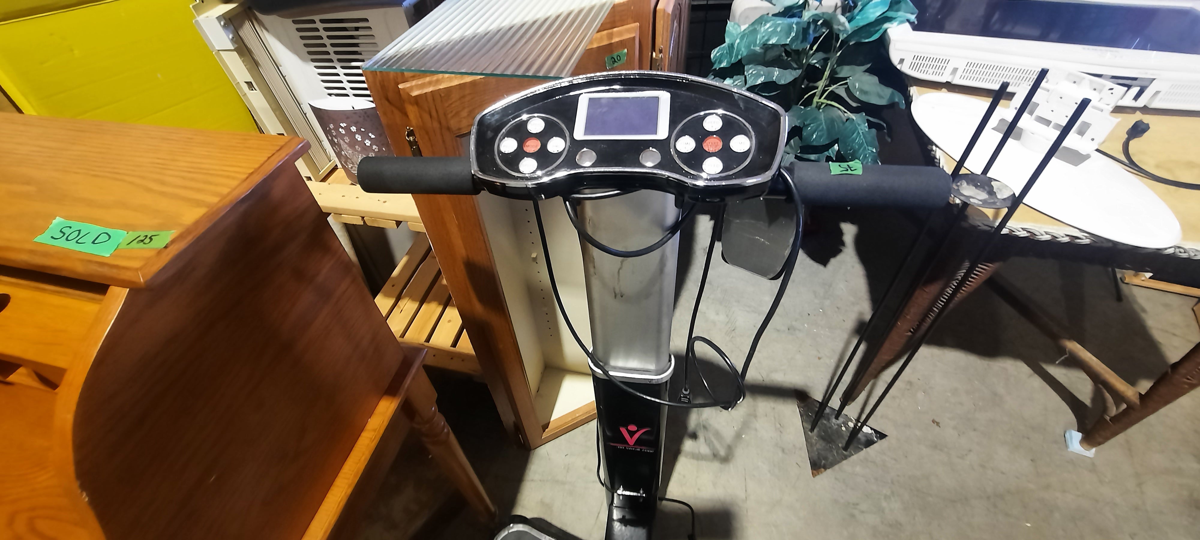 Shaker workout machine
