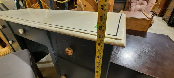 Desk & Chair