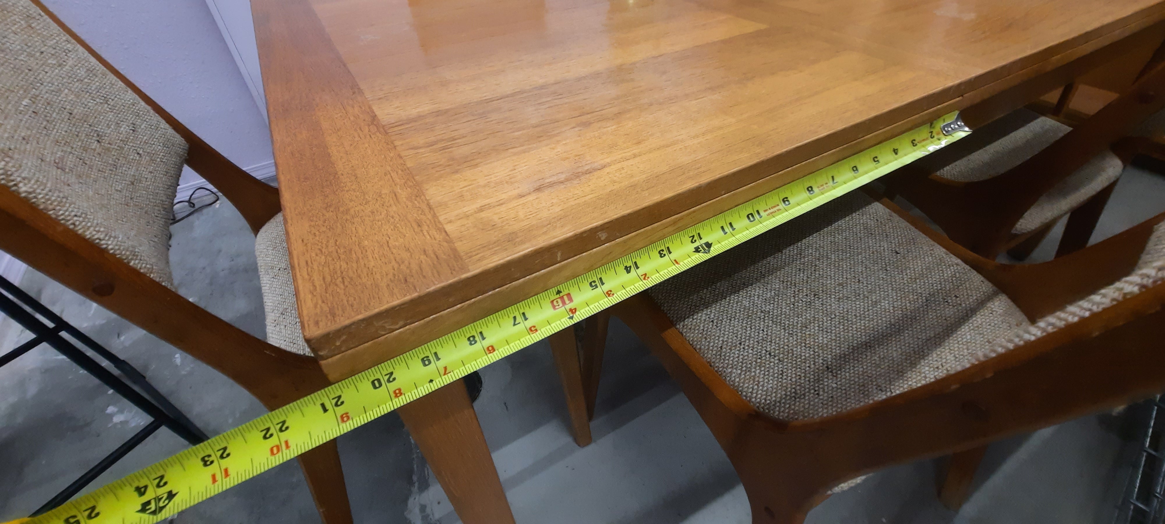 MCM dining set with pull out leafs on both ends