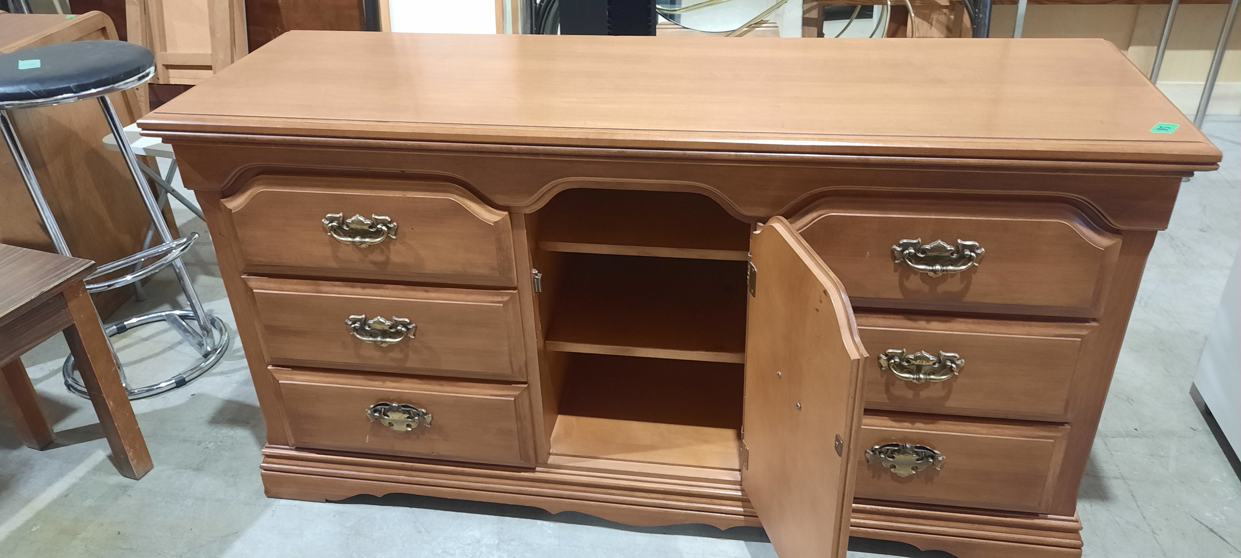 Sideboard/ Dresser