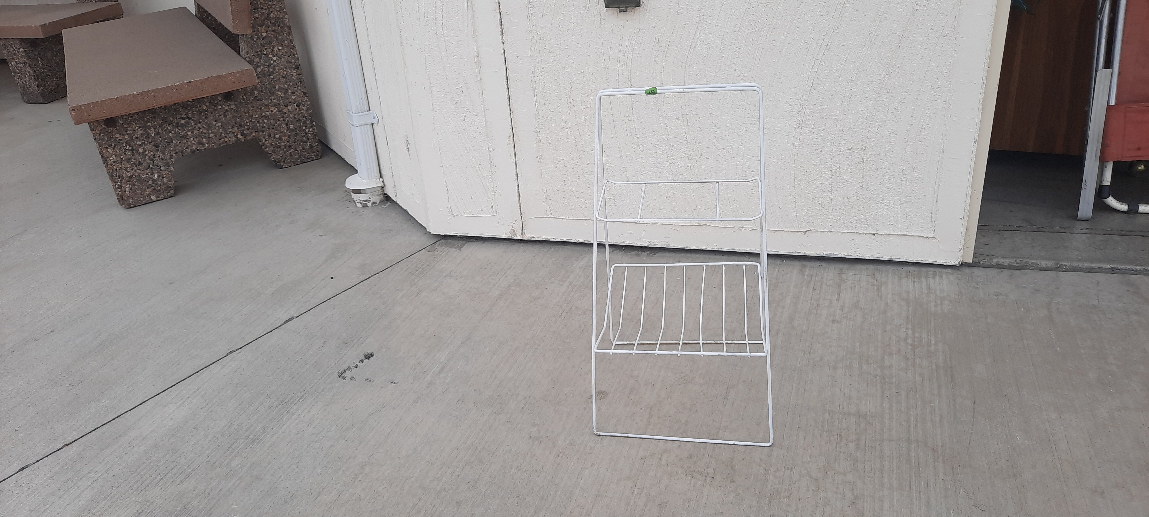 Towel Rack / magazine Stand