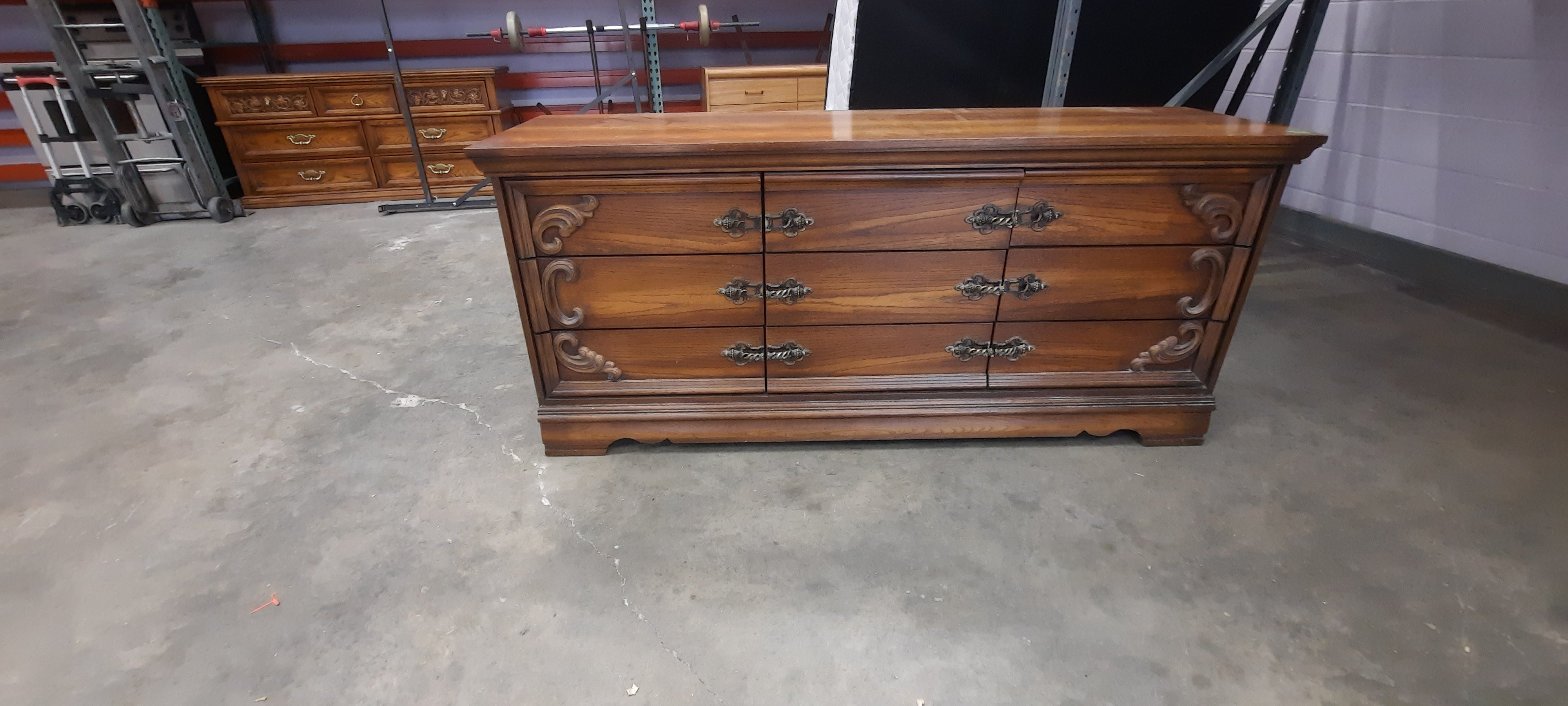 Dresser / sideboard