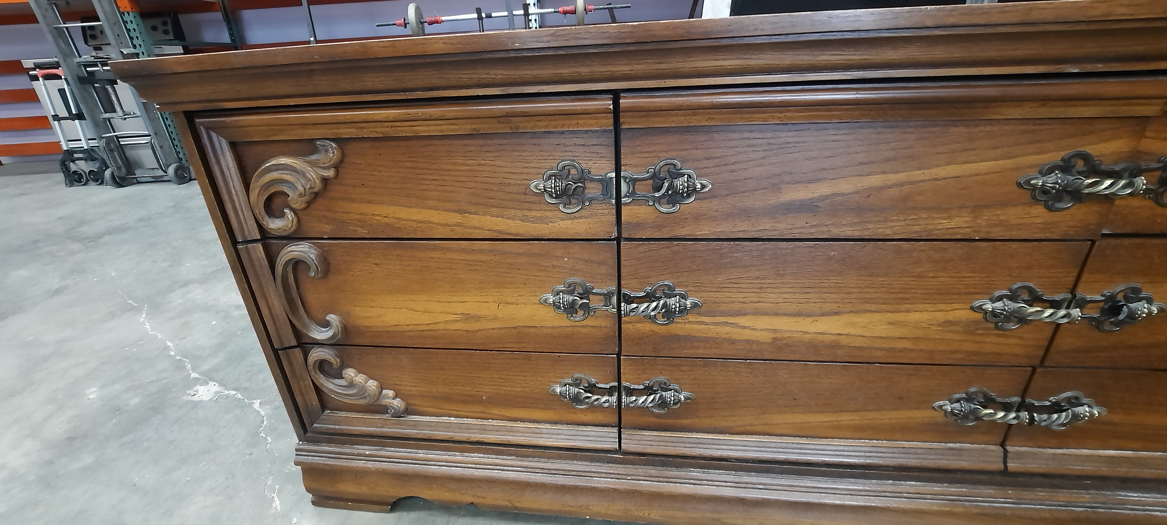 Dresser / sideboard