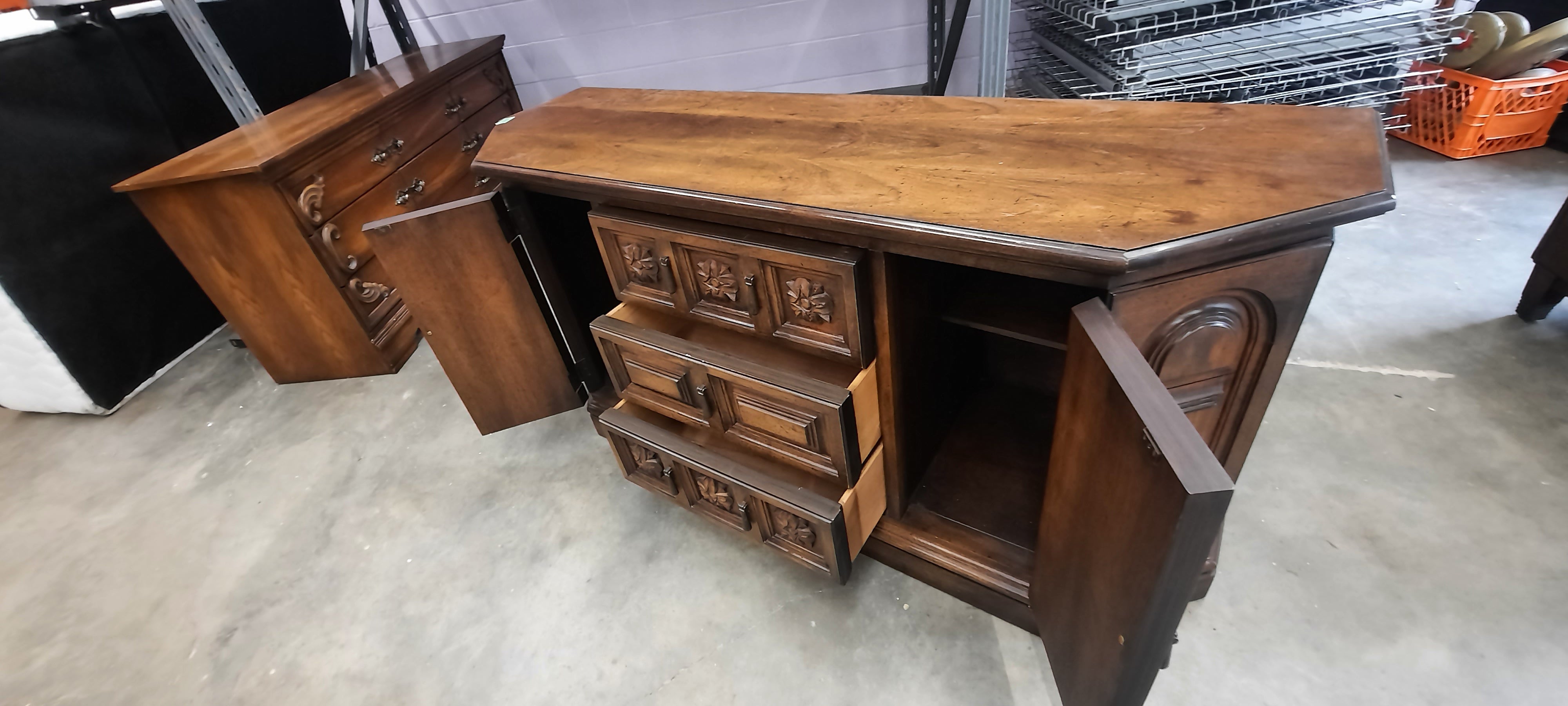Sideboard