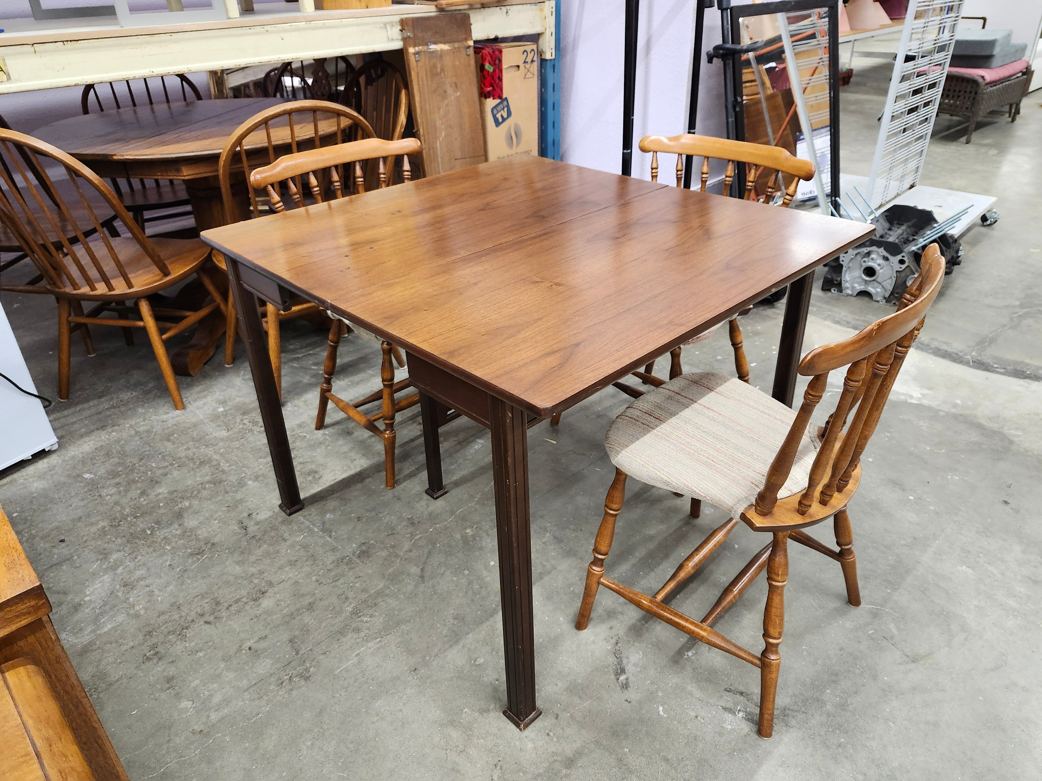 Drop fold table