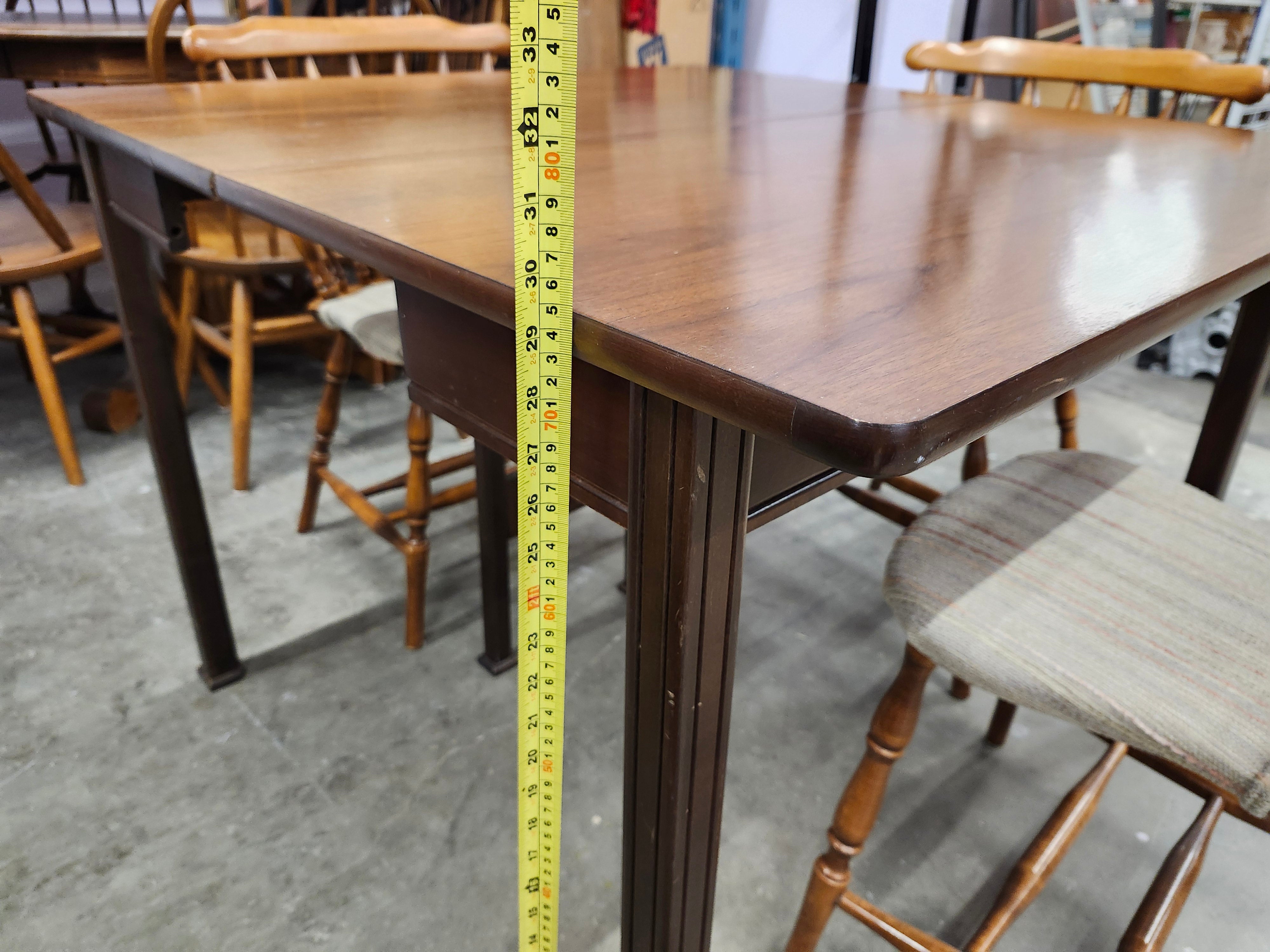 Drop fold table