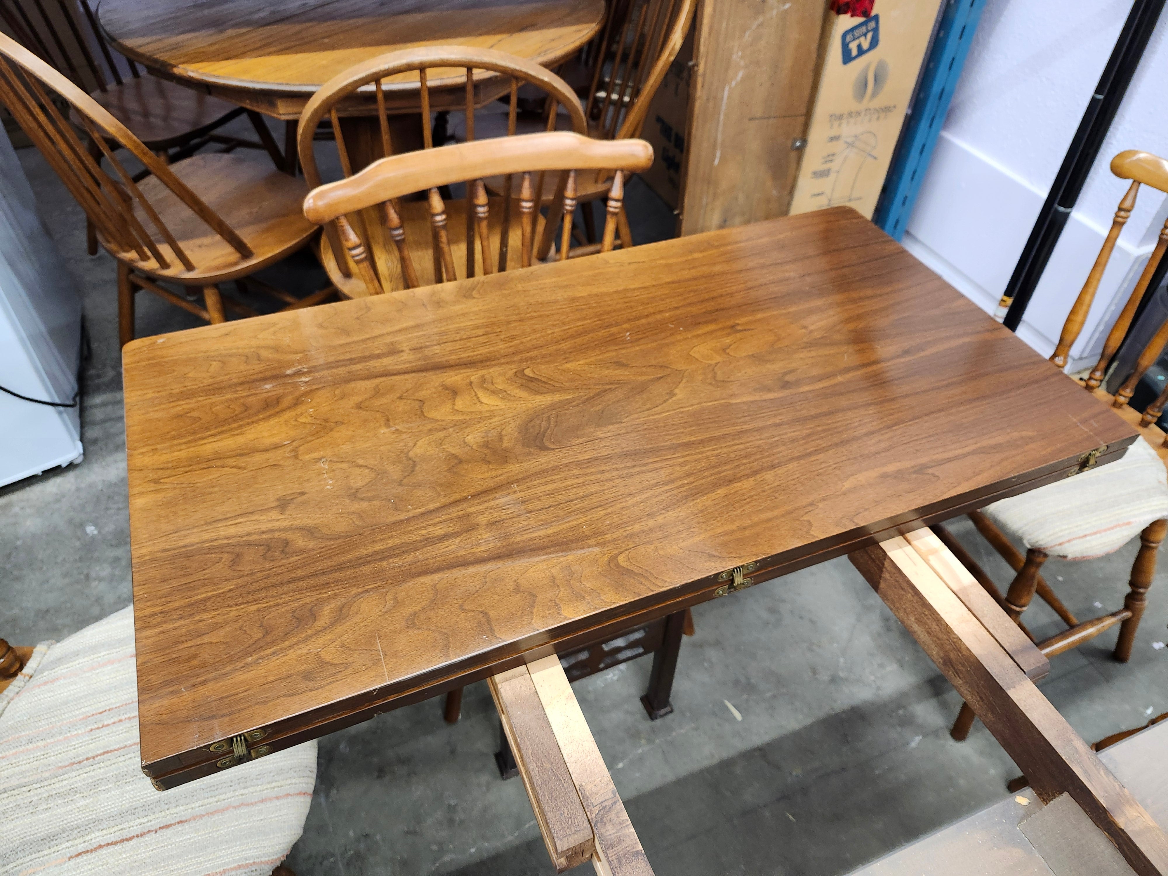 Drop fold table