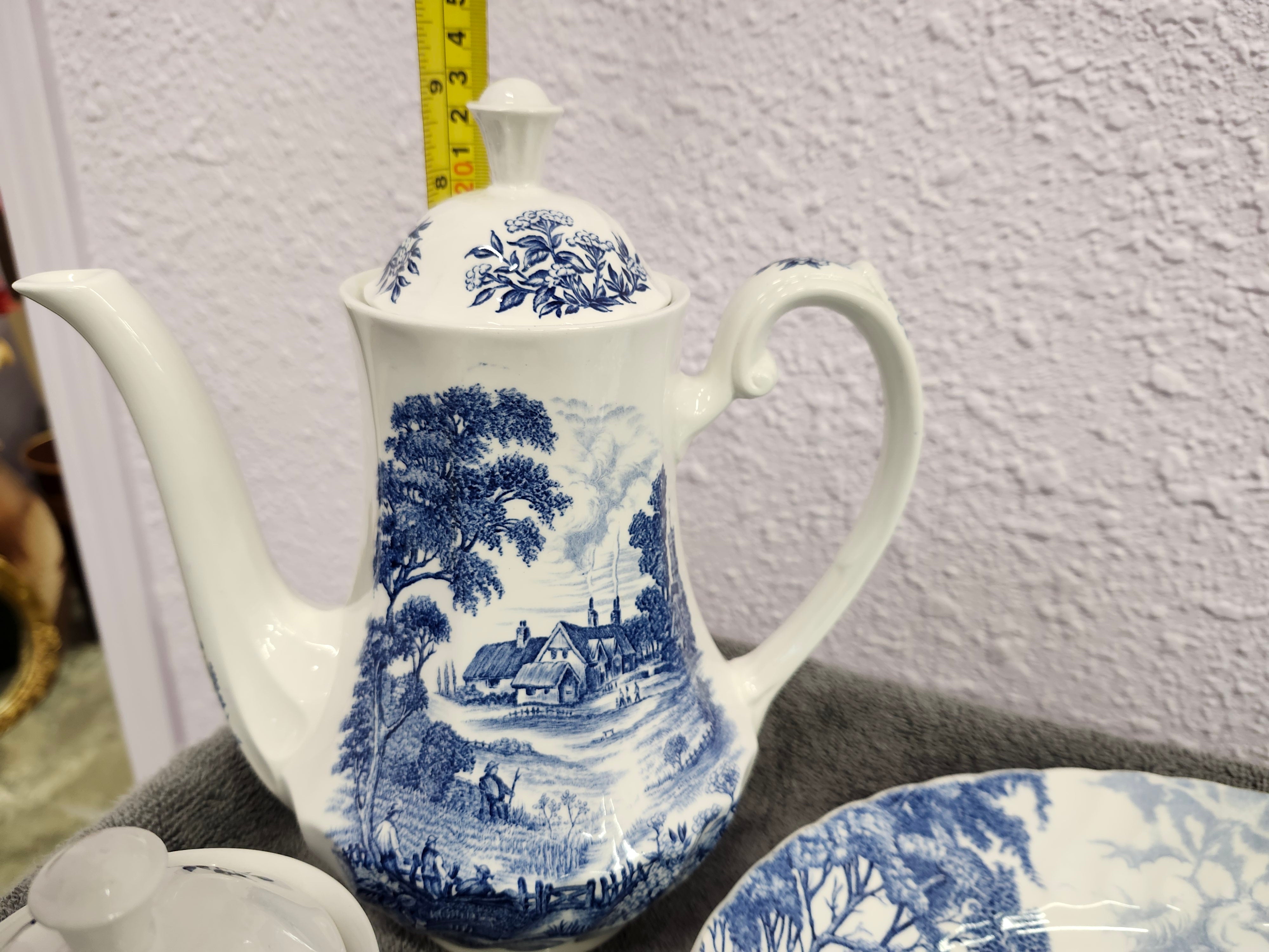 X69 pieces Ridgway meadowsweet China set