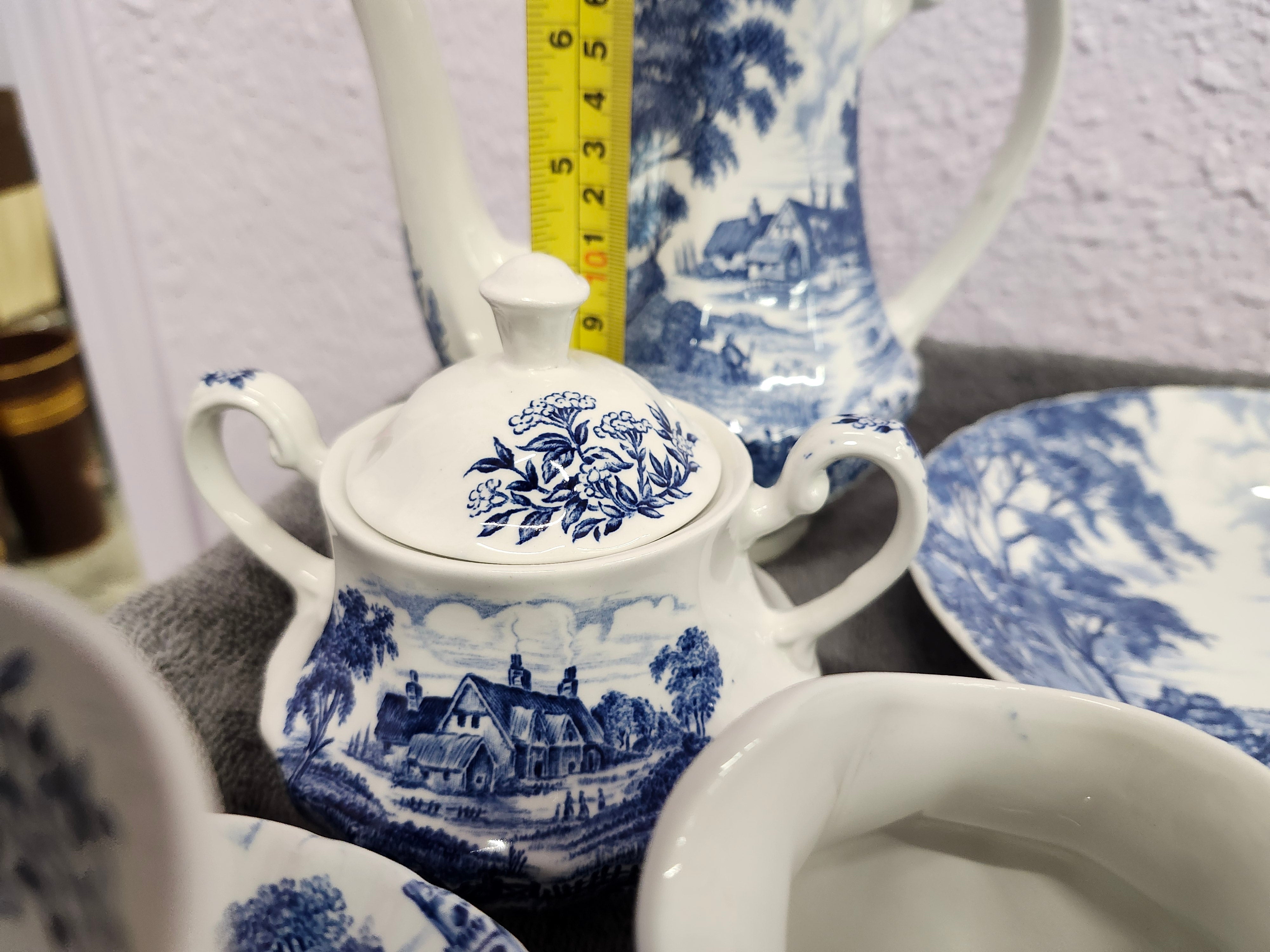 X69 pieces Ridgway meadowsweet China set
