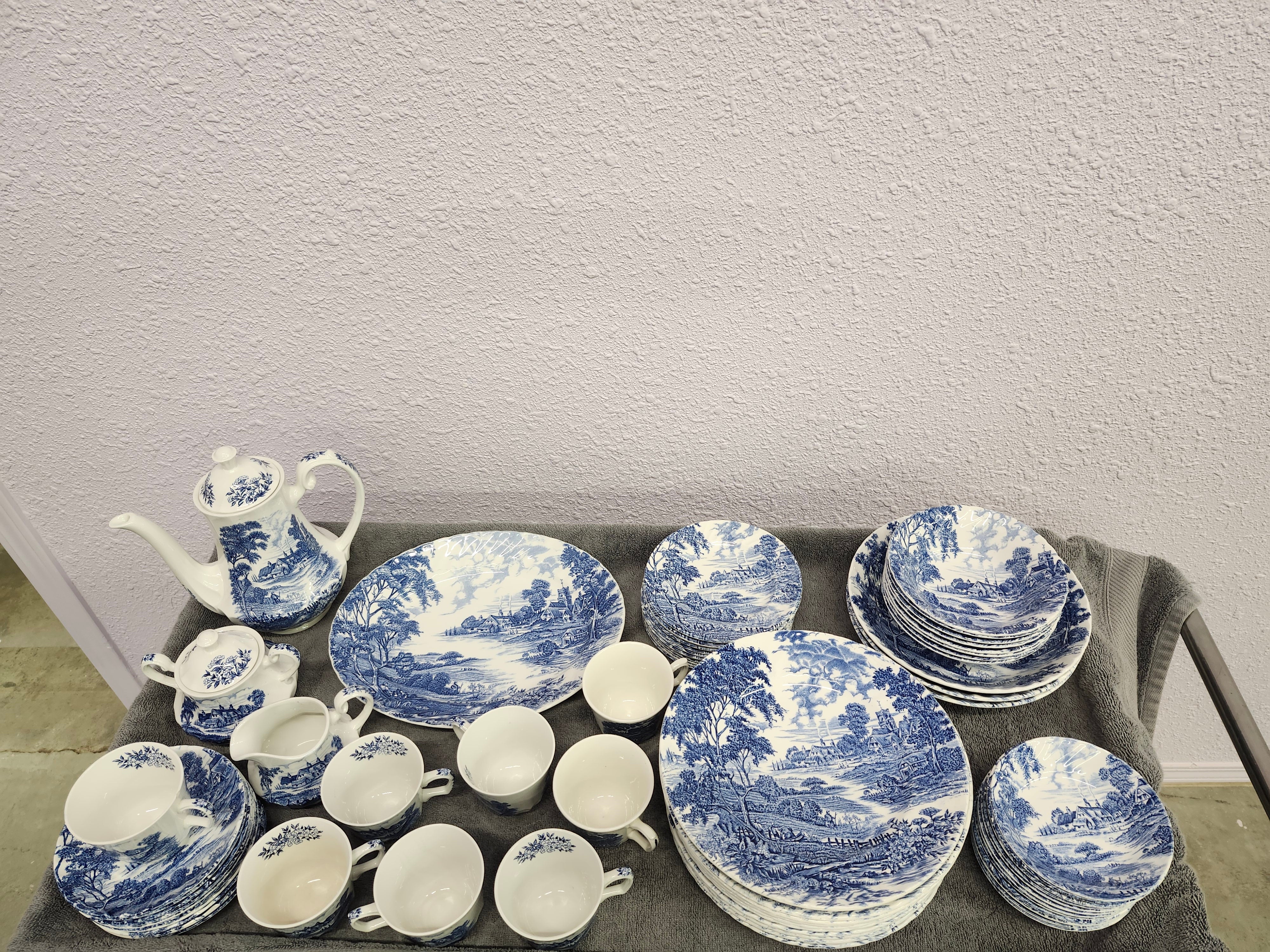 X69 pieces Ridgway meadowsweet China set