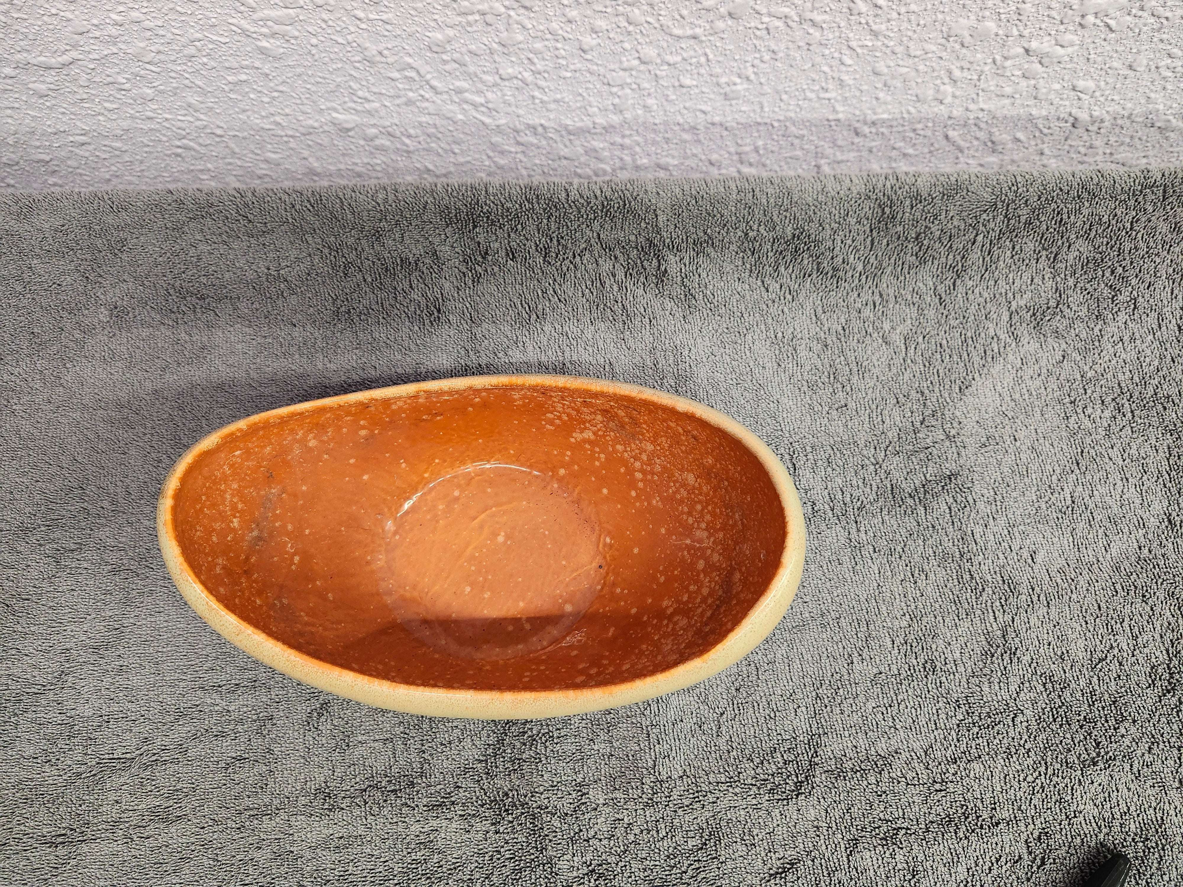 Decorative accent pottery bowl
