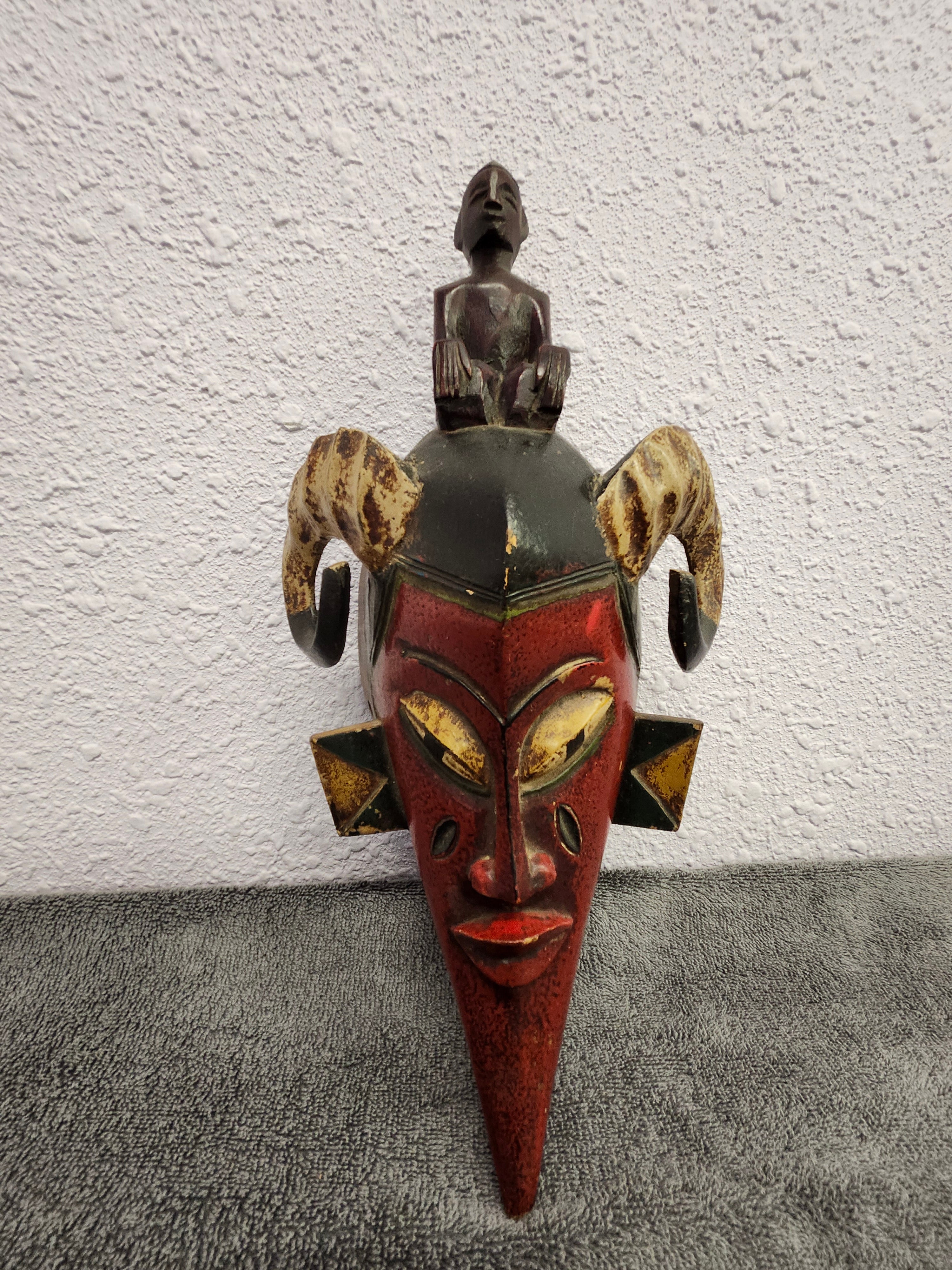 Wall art mask