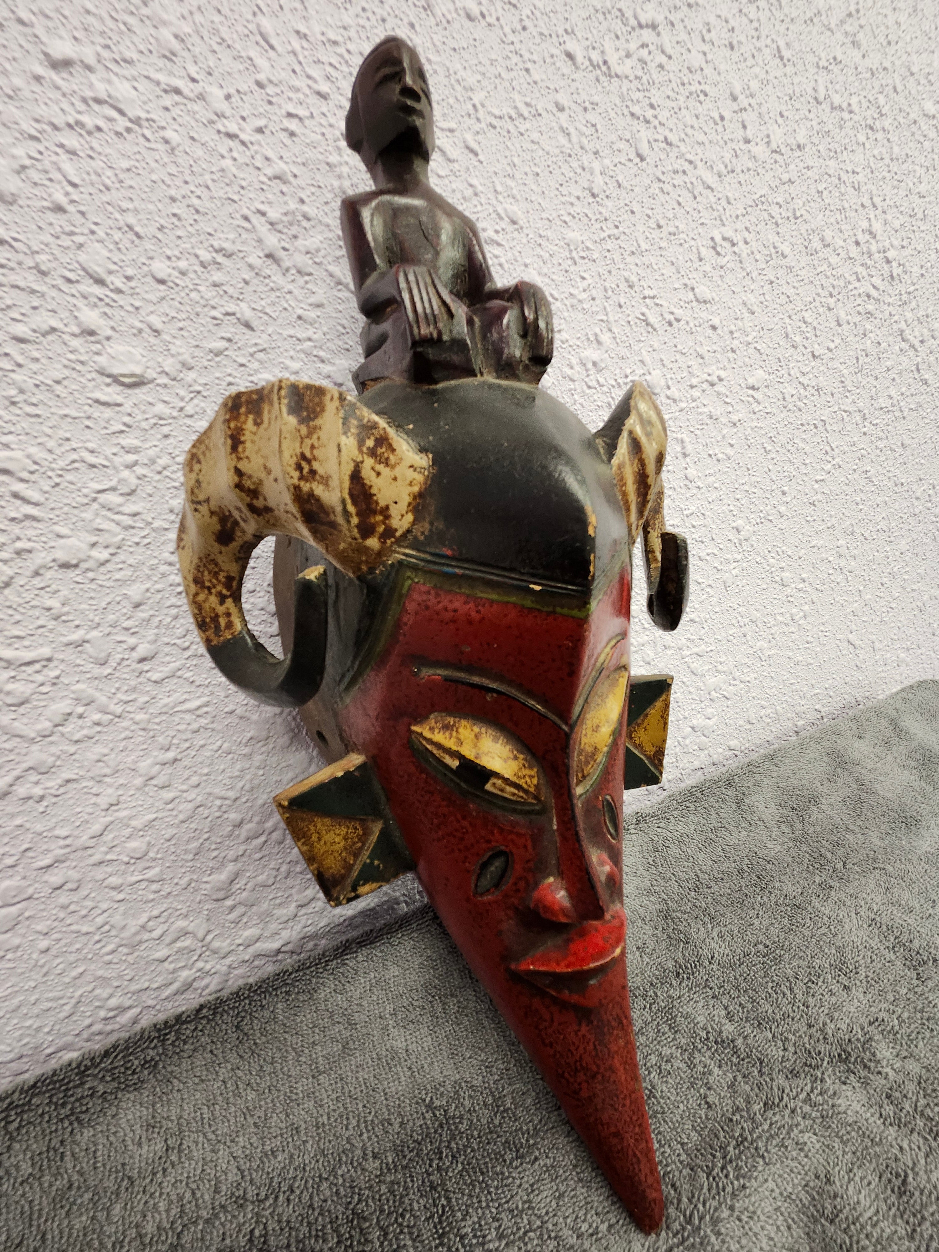 Wall art mask