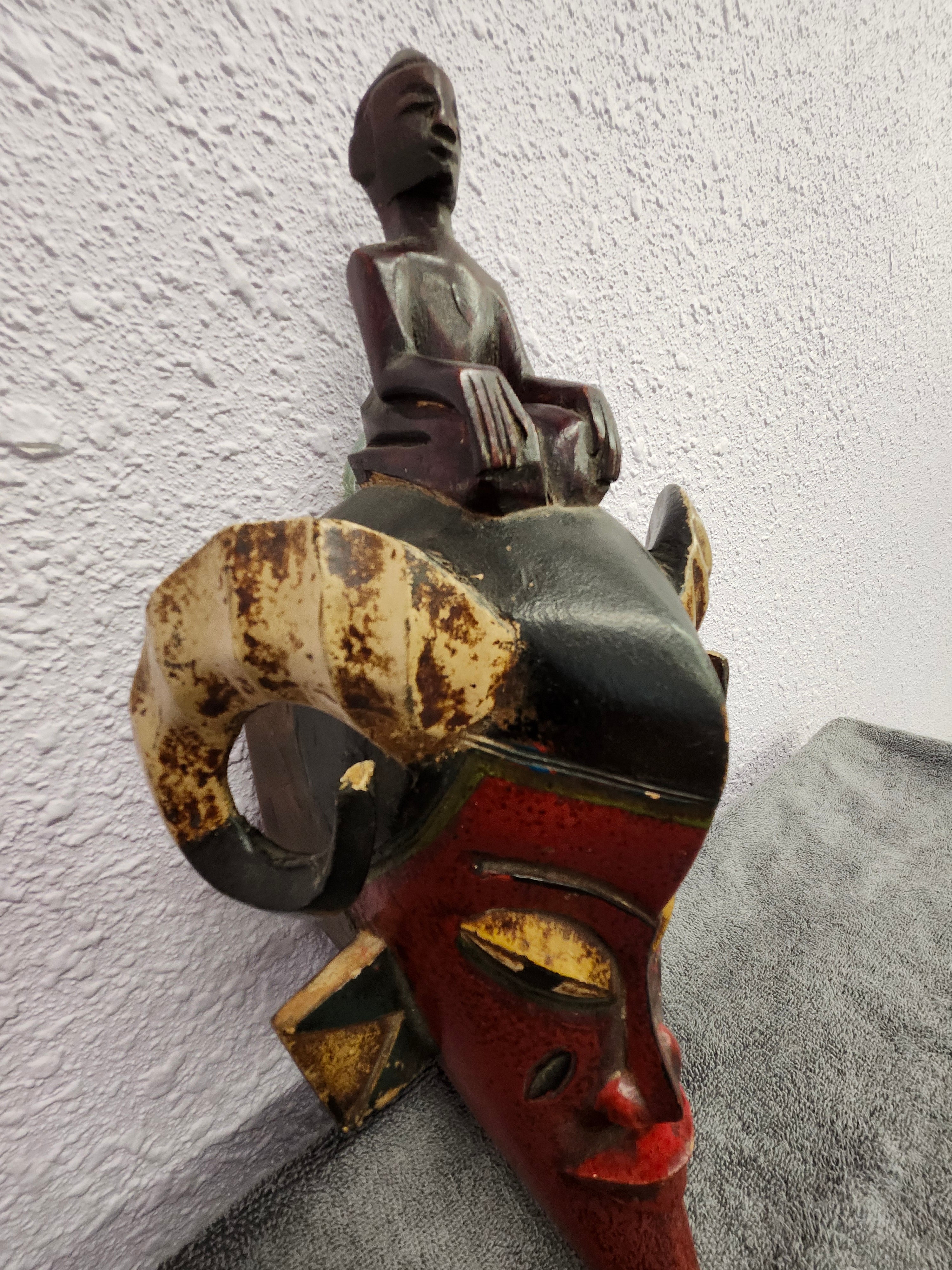Wall art mask