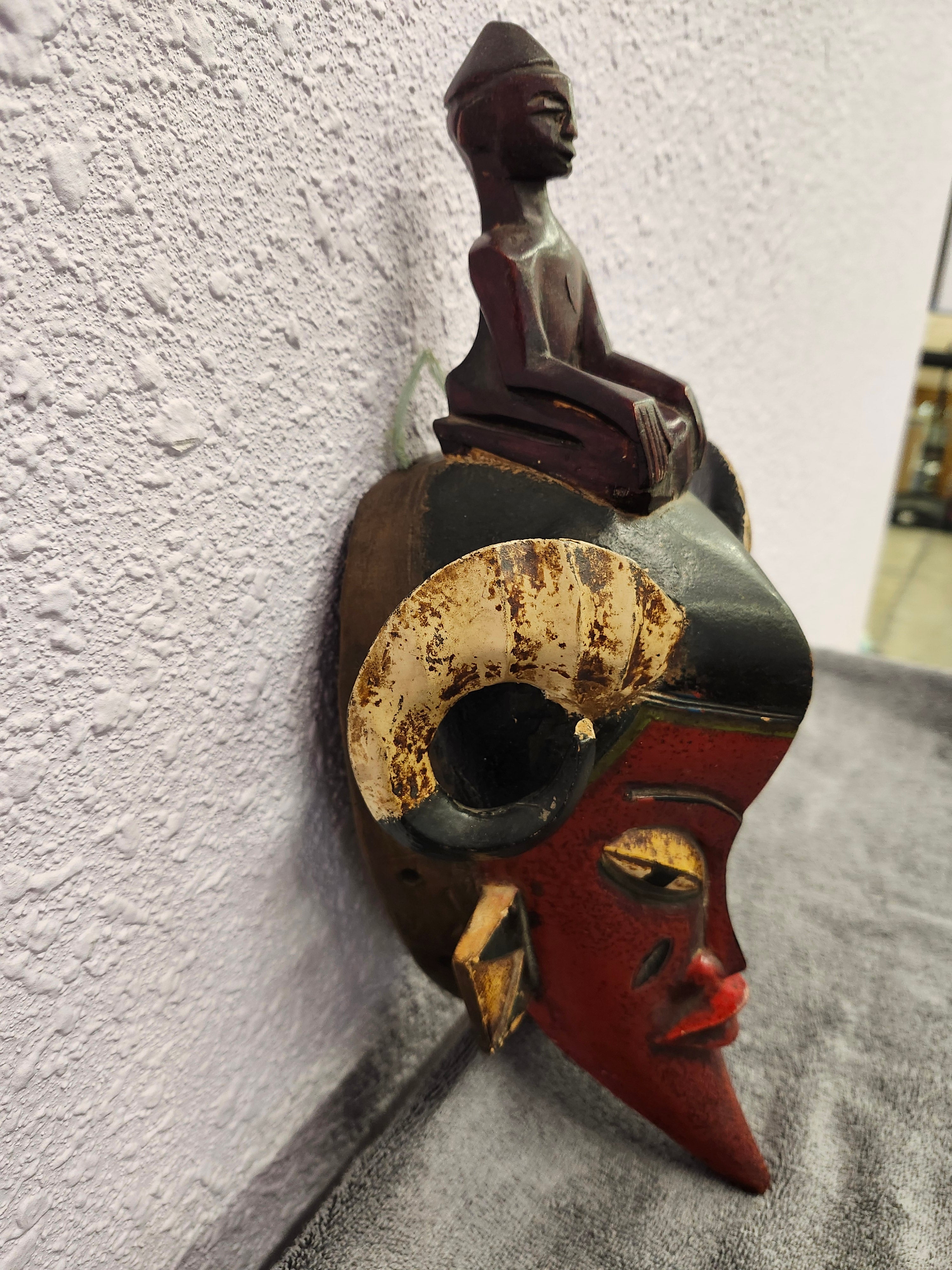 Wall art mask