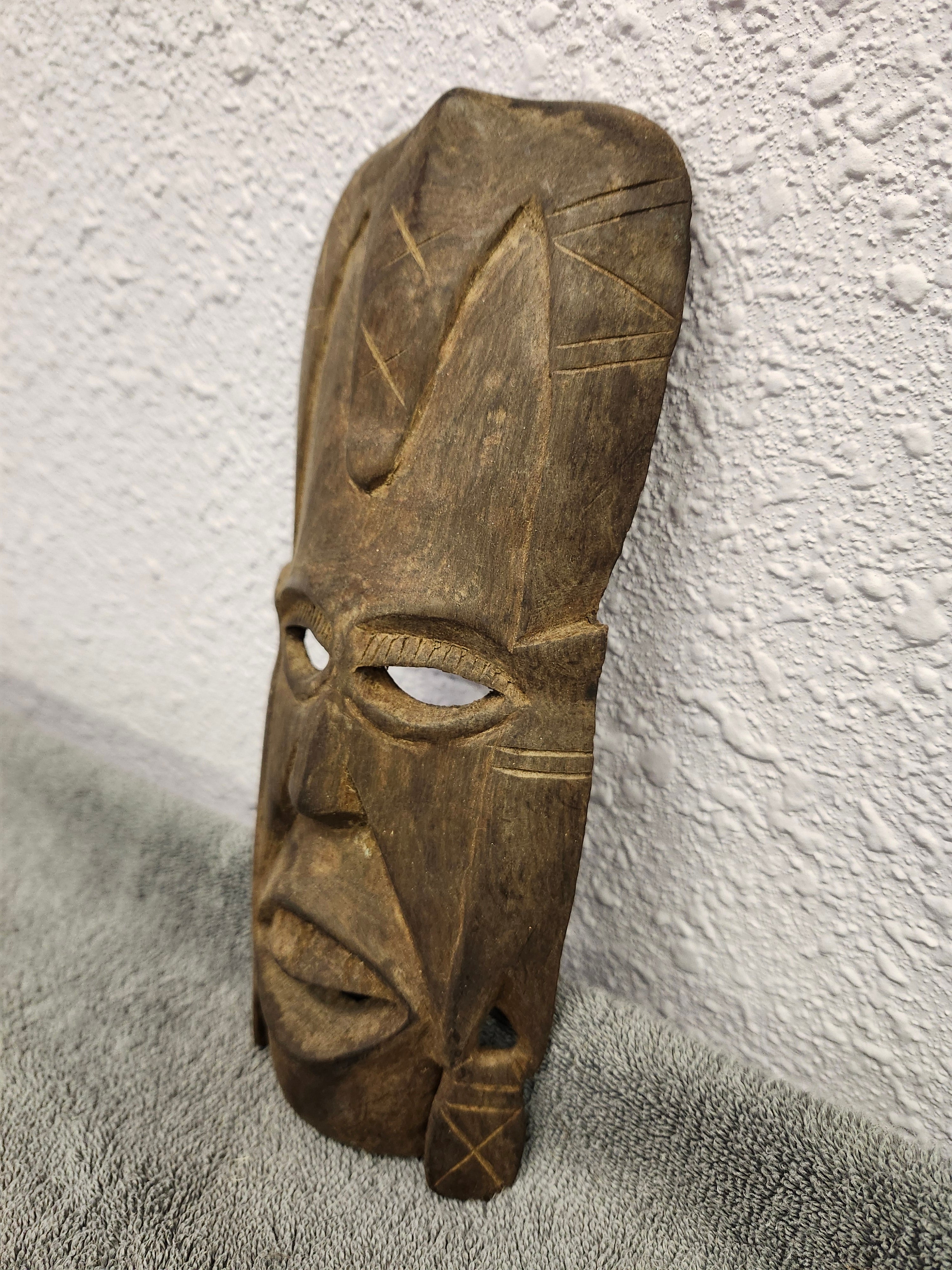Wall mask