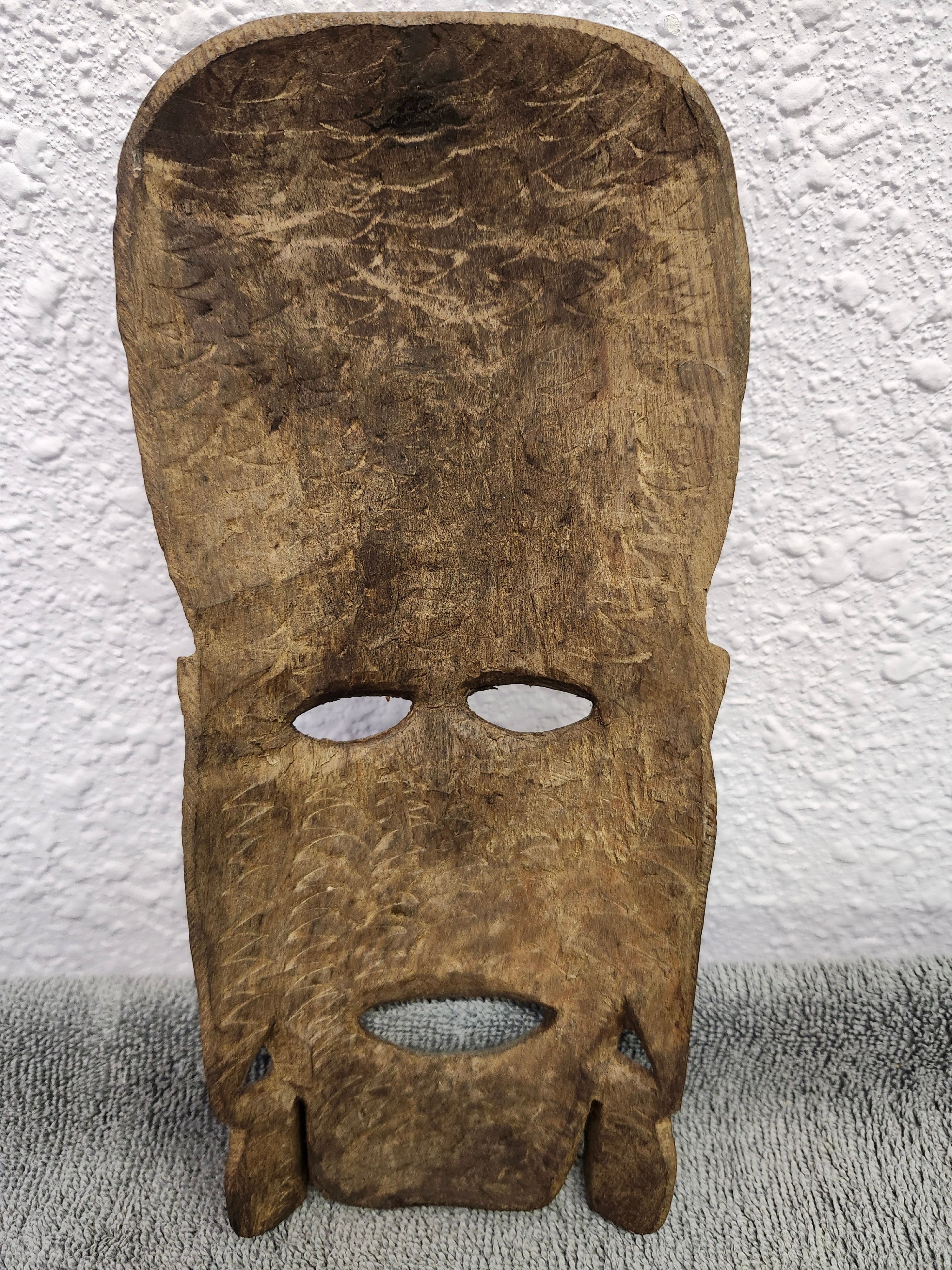Wall mask