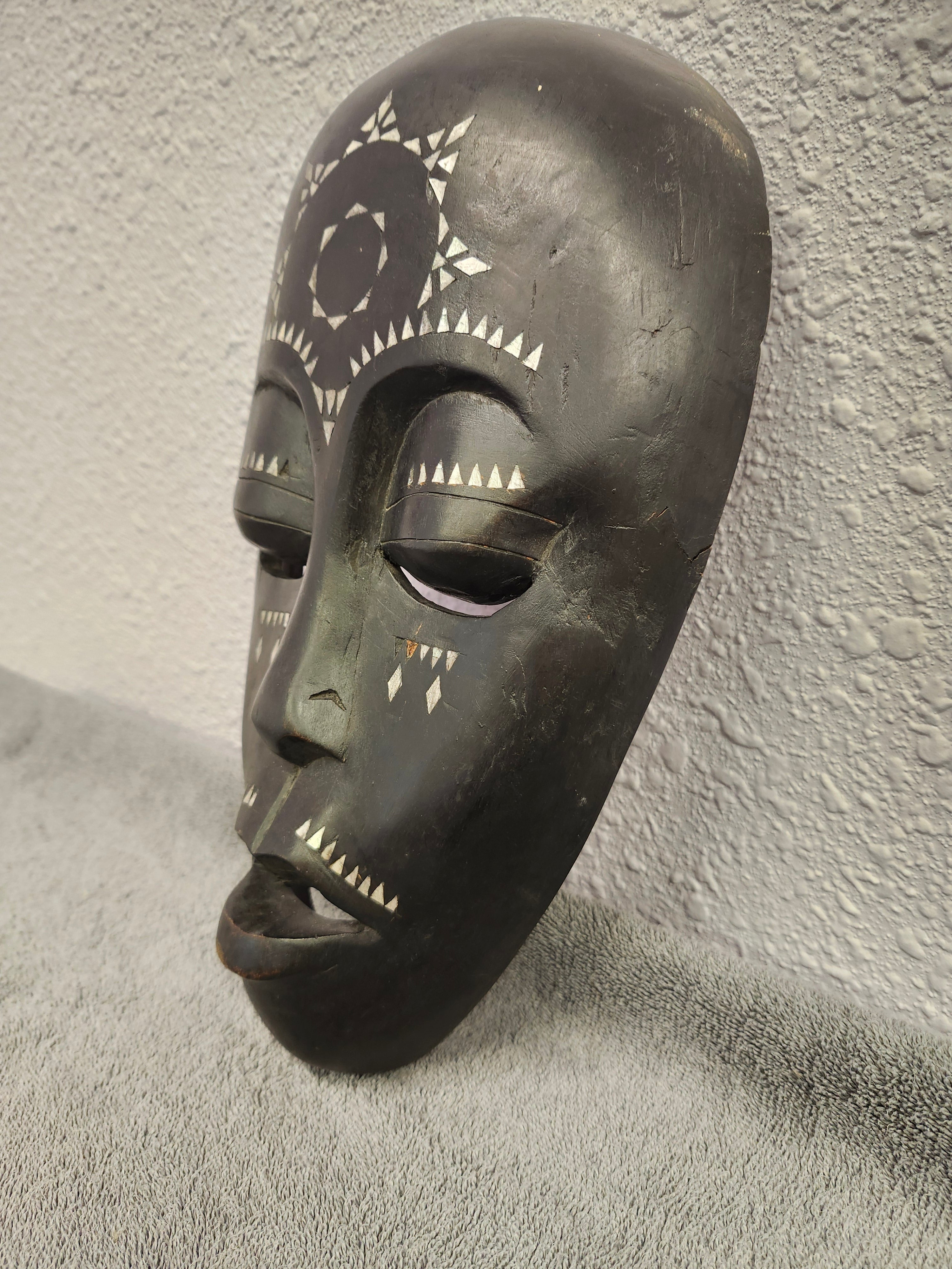 Wall art mask
