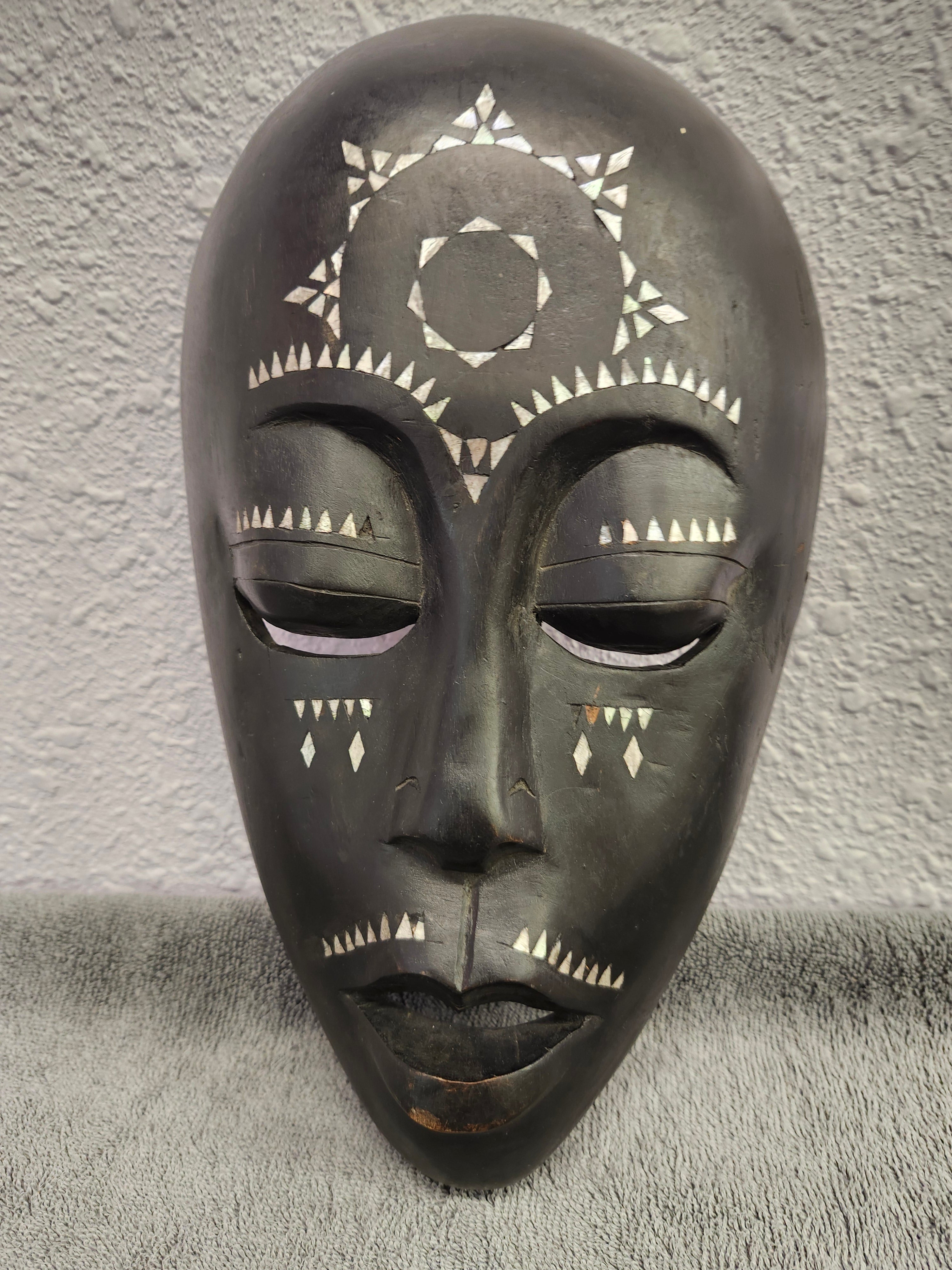 Wall art mask