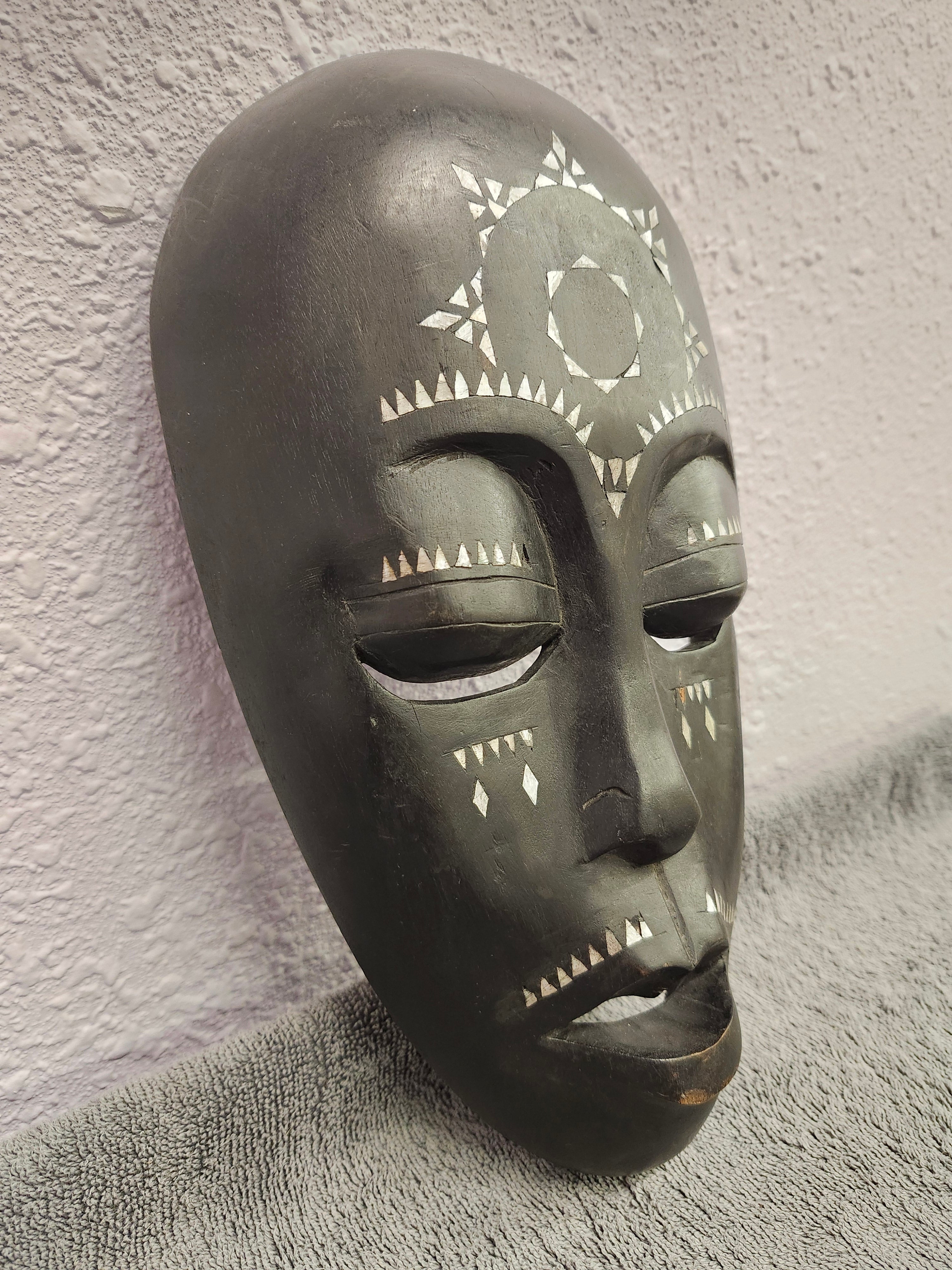 Wall art mask
