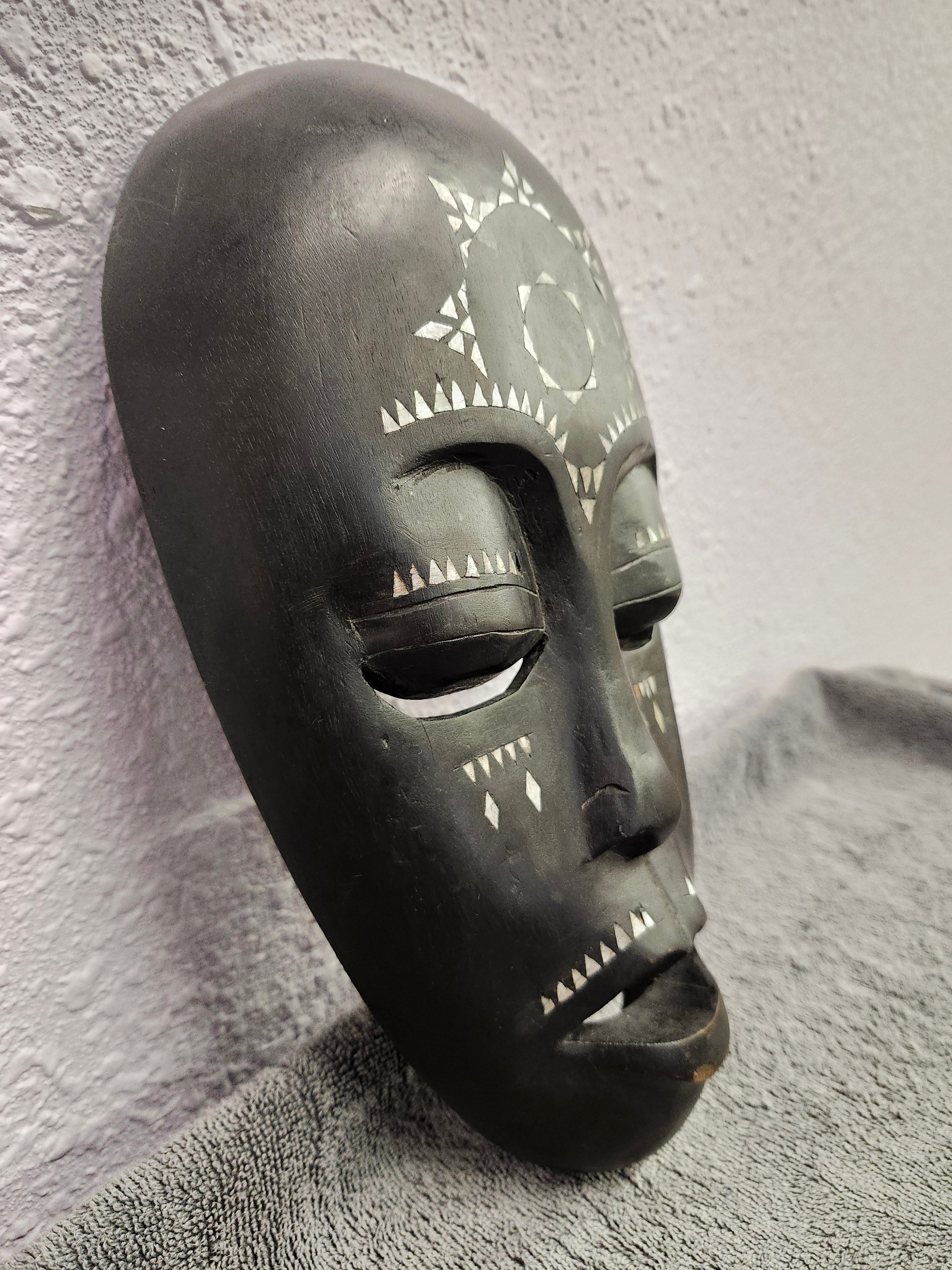 Wall art mask