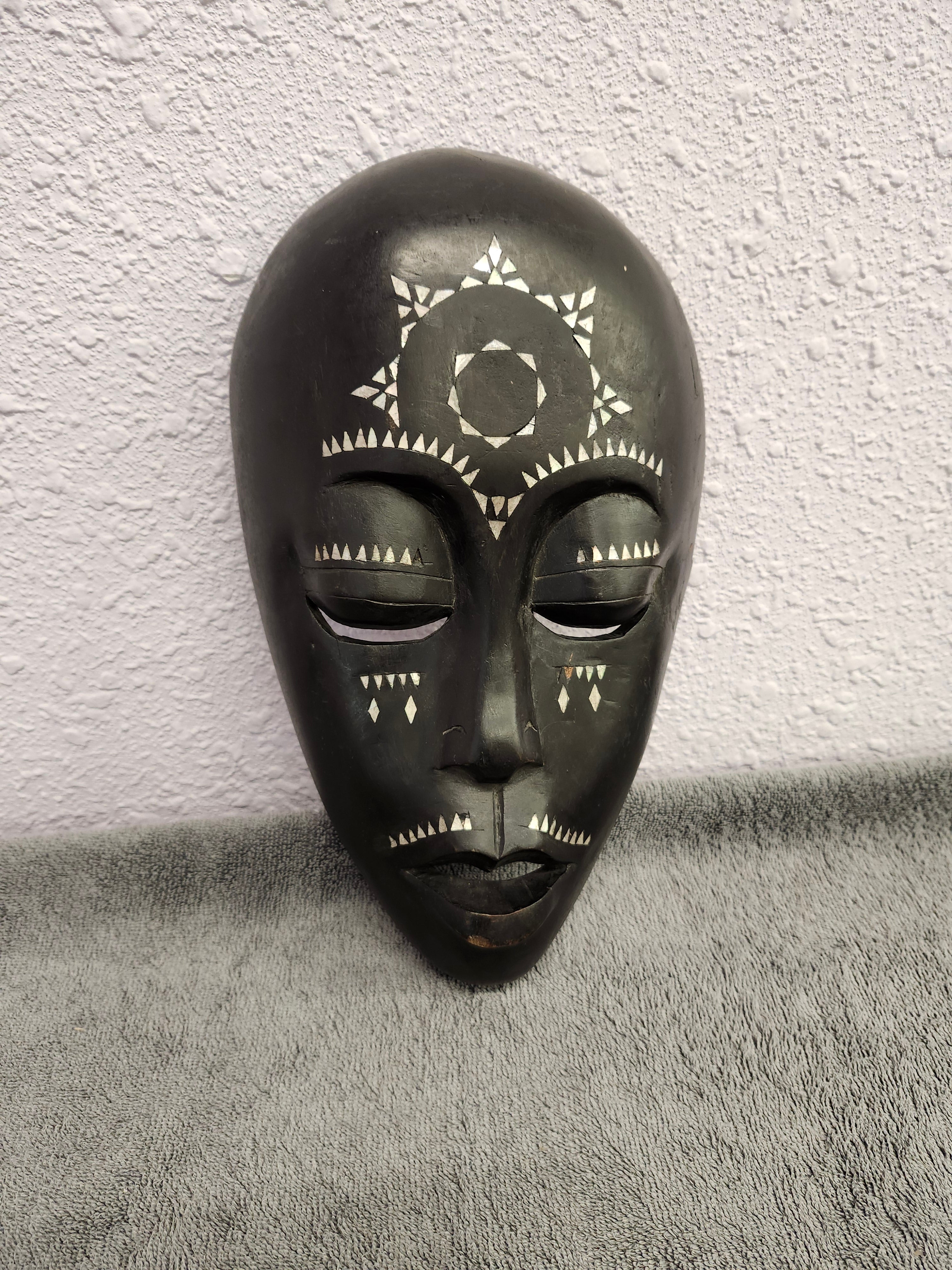 Wall art mask
