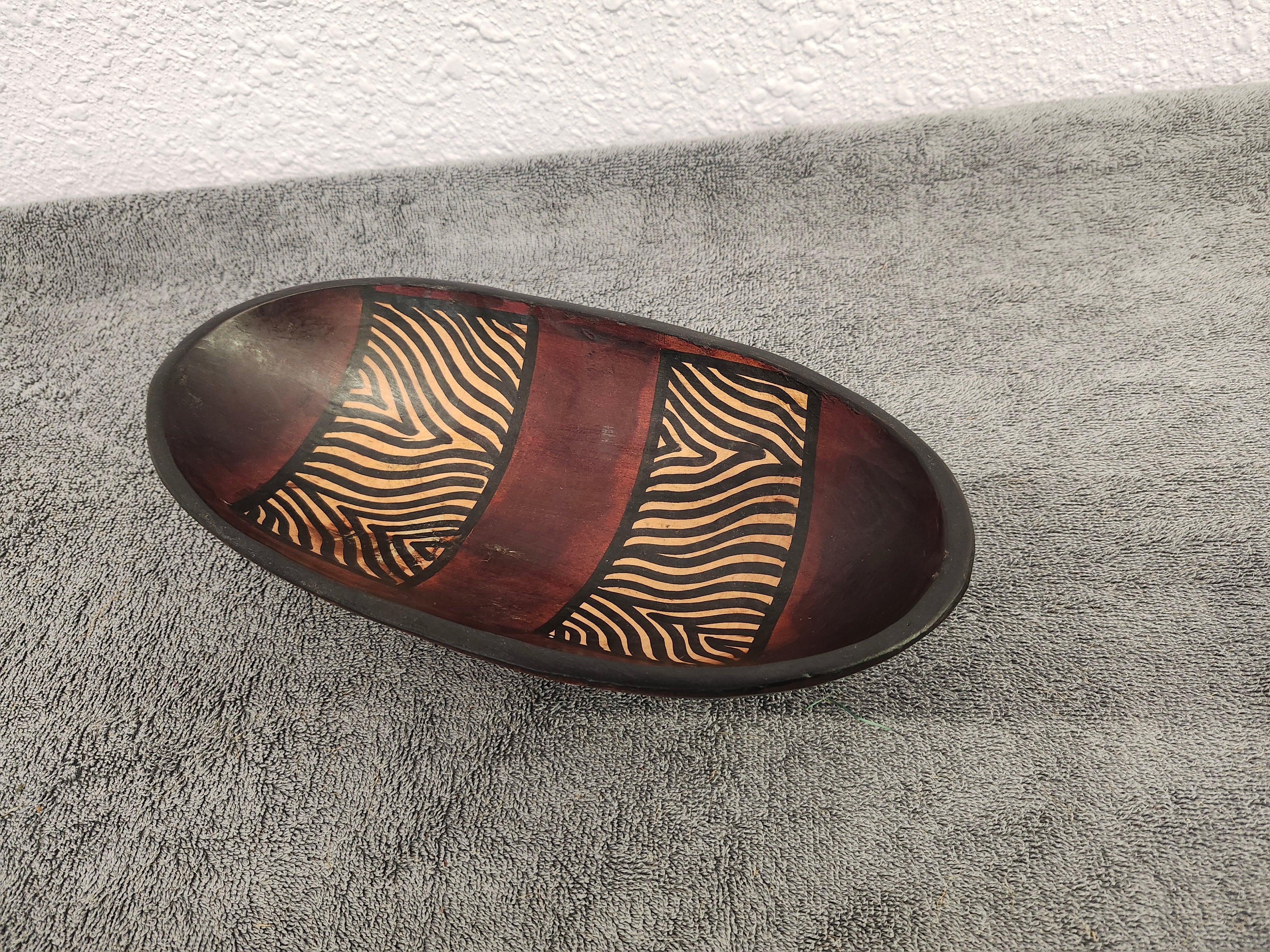 Decorative accent wood bowl