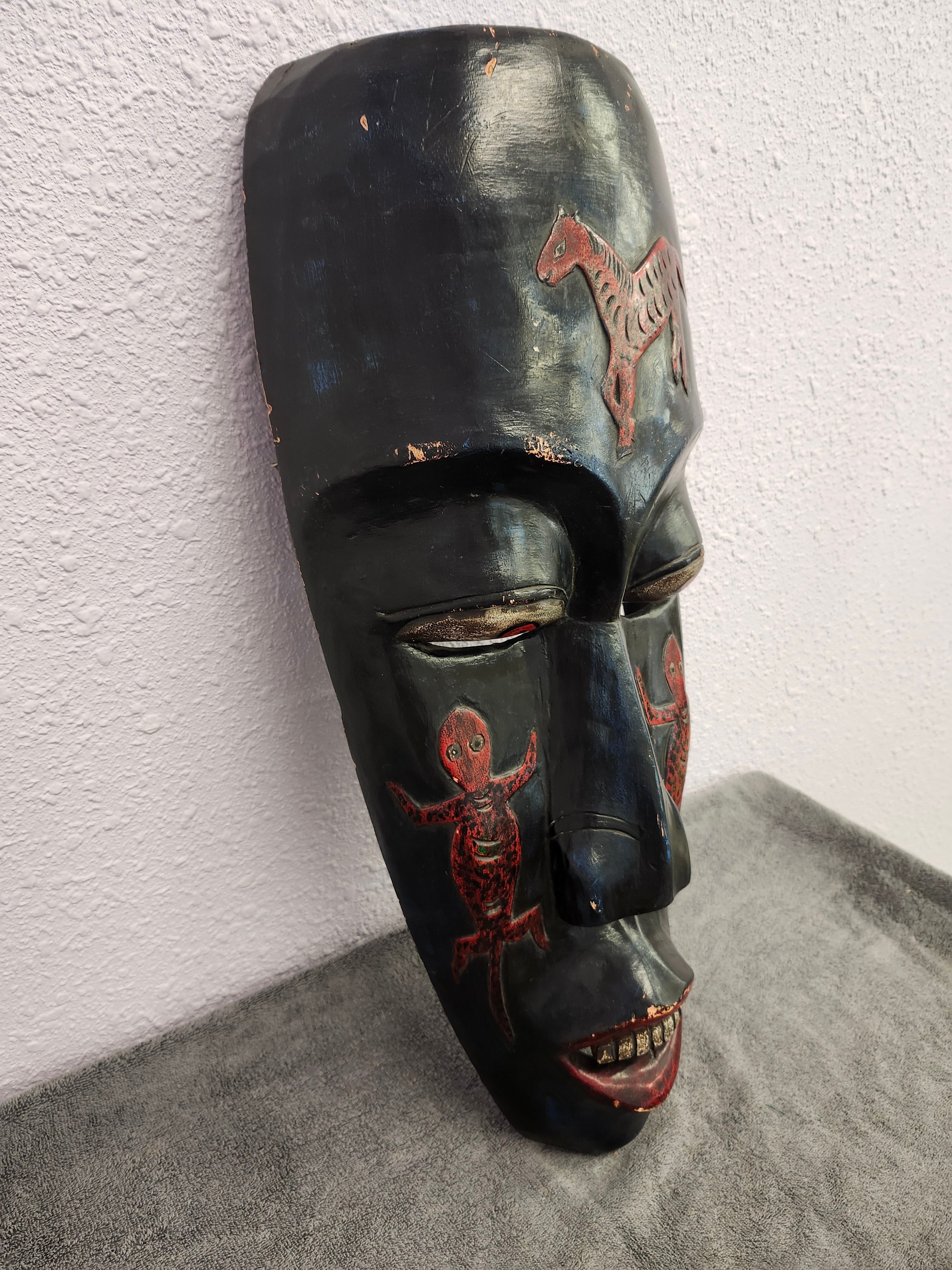 Large wall art mask