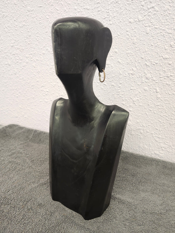 Decorative accent sculpture