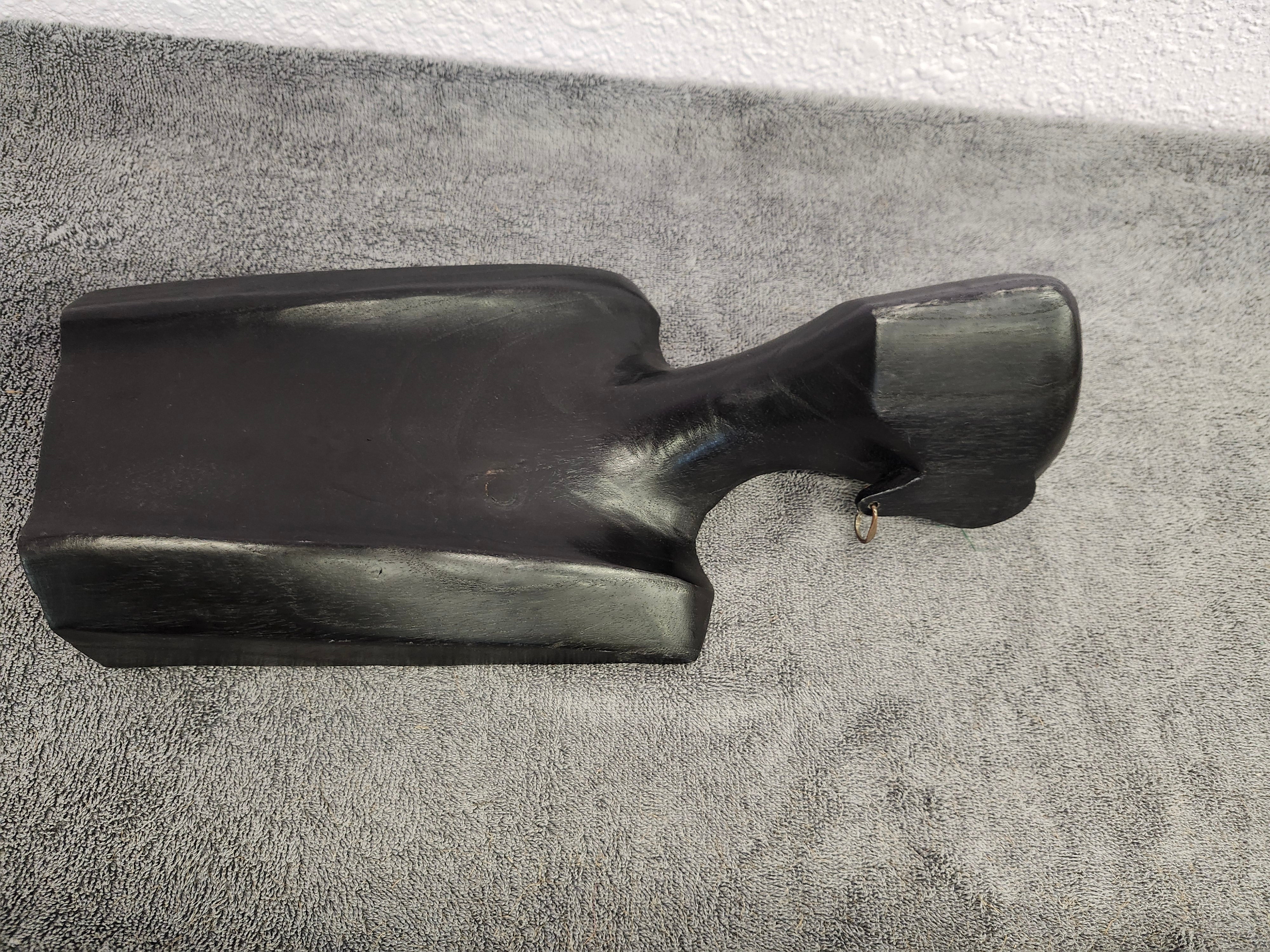 Decorative accent sculpture