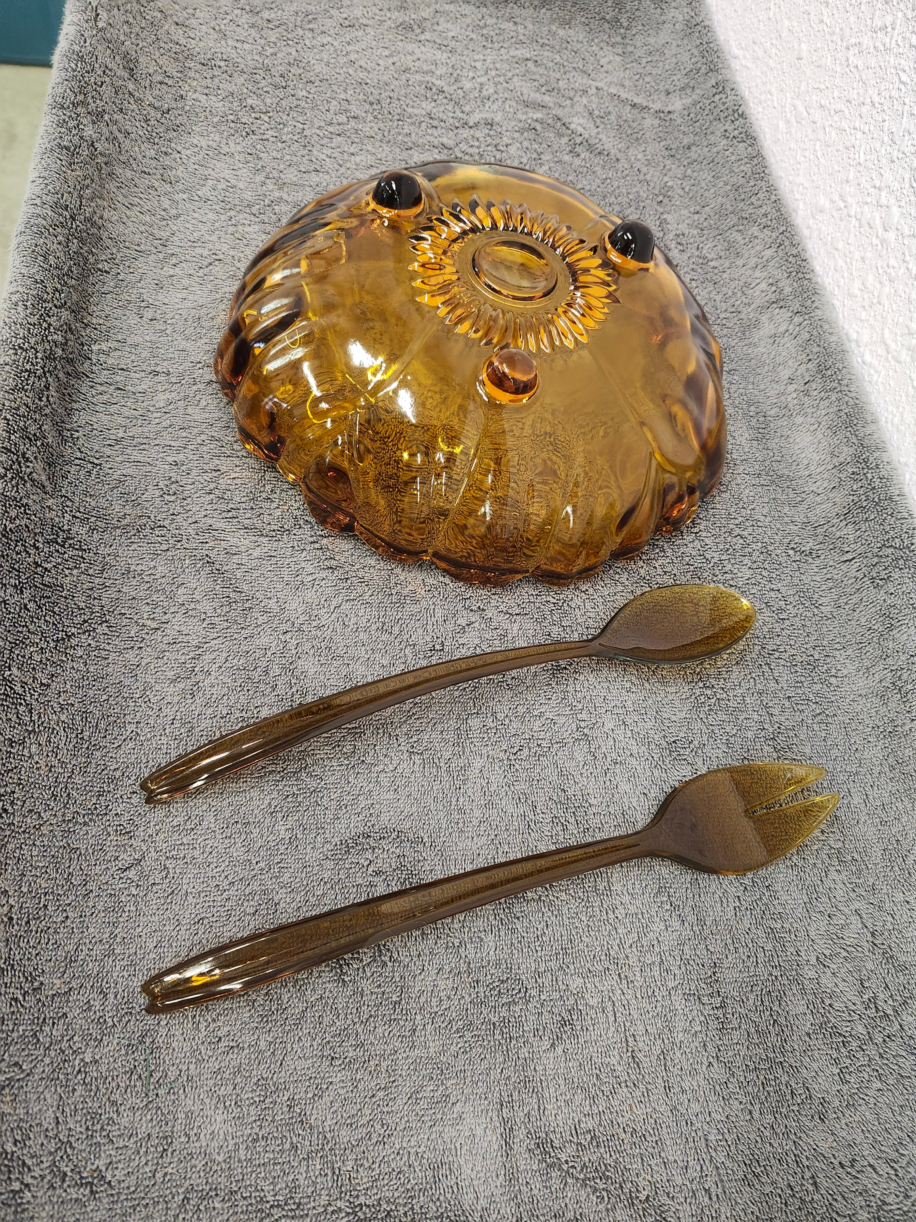 MCM Amber fruit or salad bowl with spoons