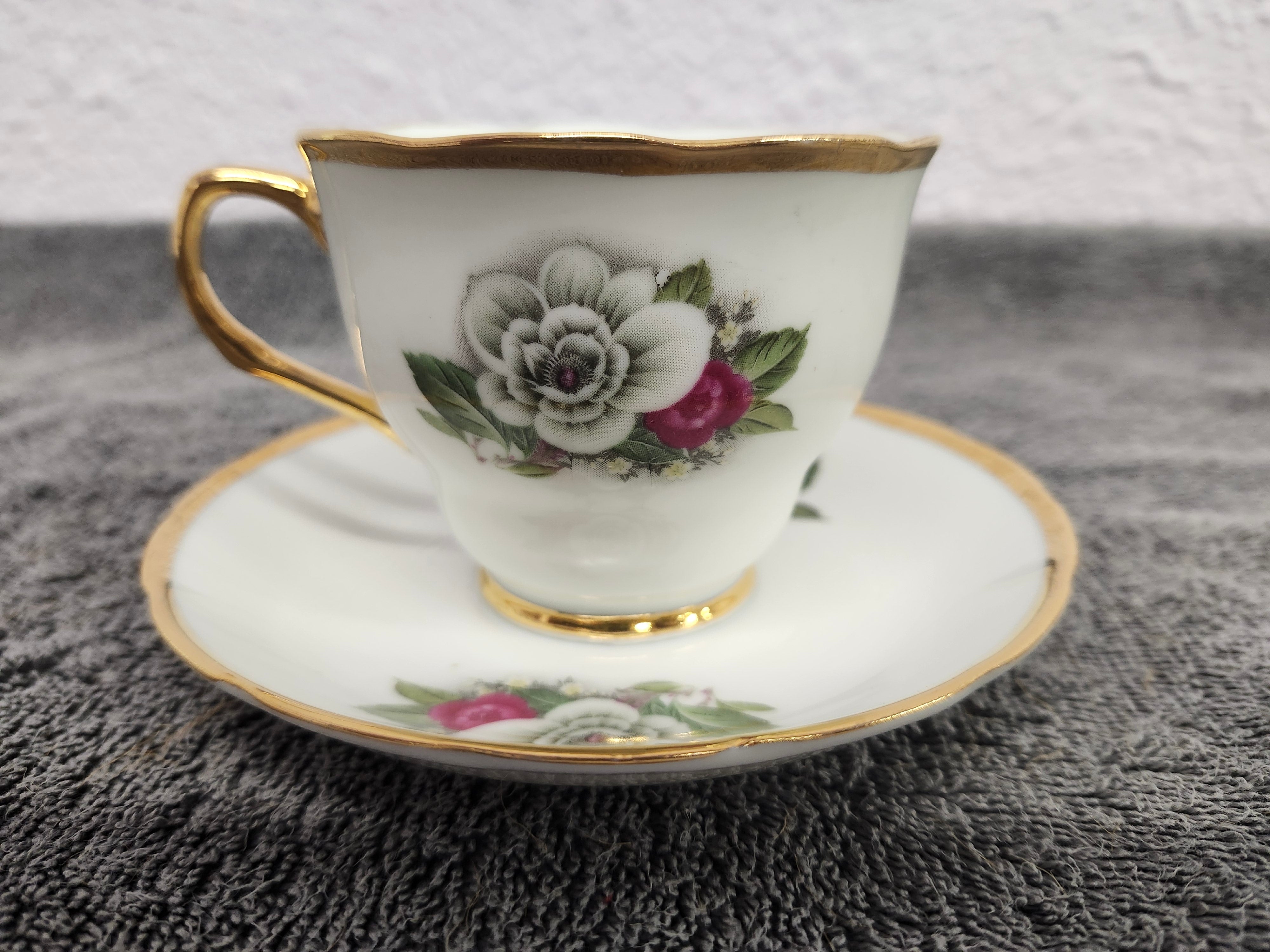 Cup & saucer