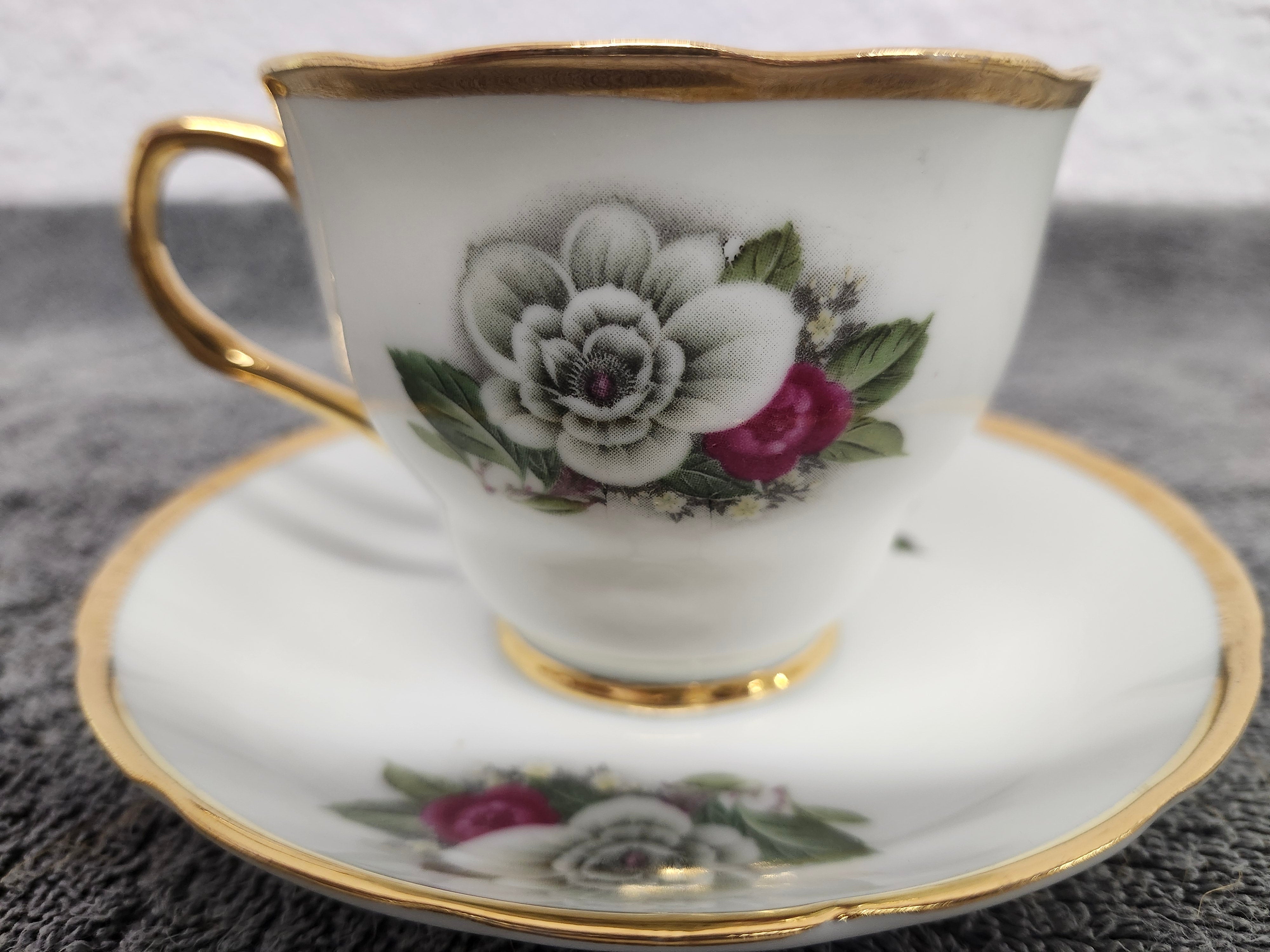 Cup & saucer
