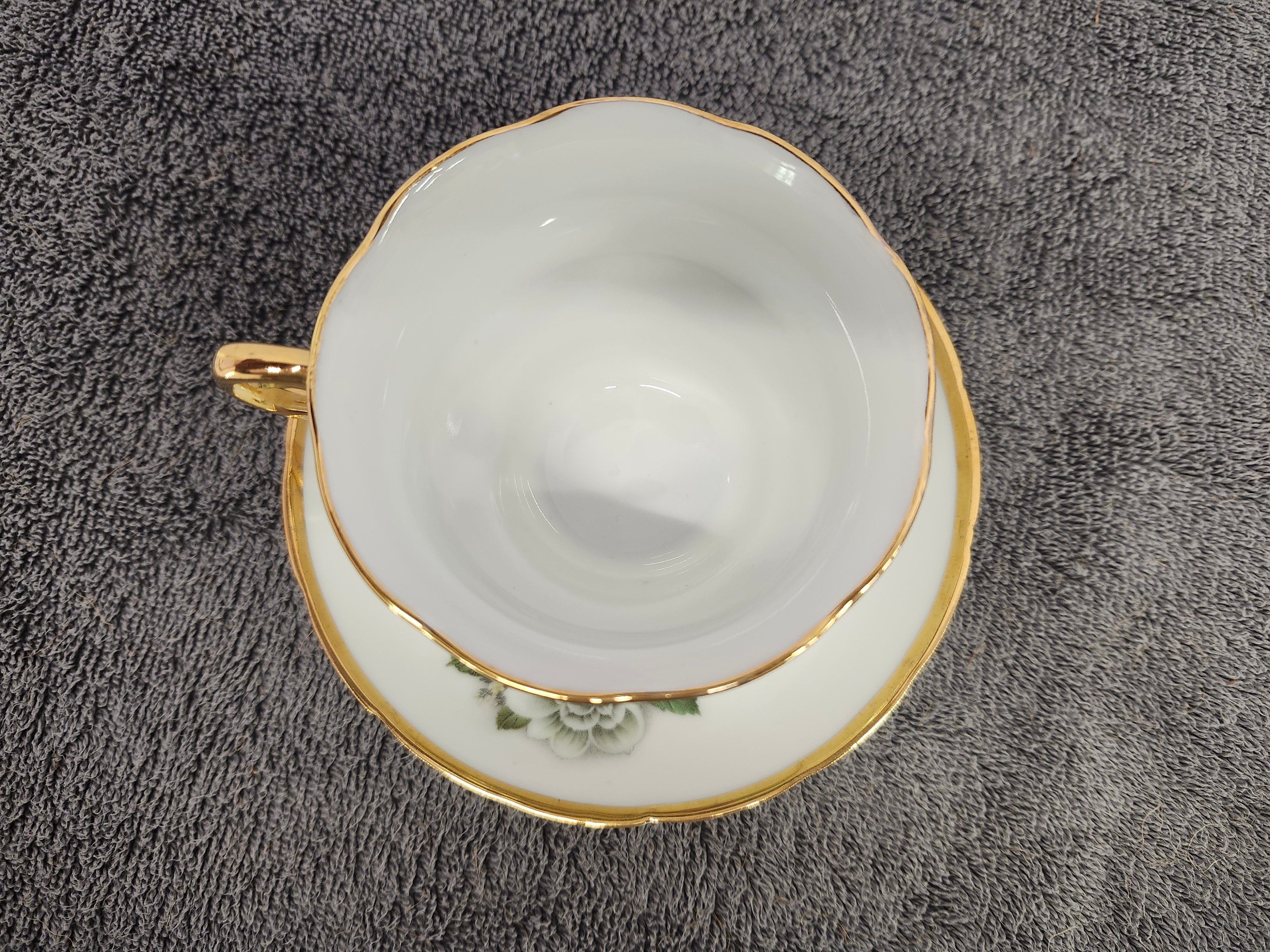 Cup & saucer