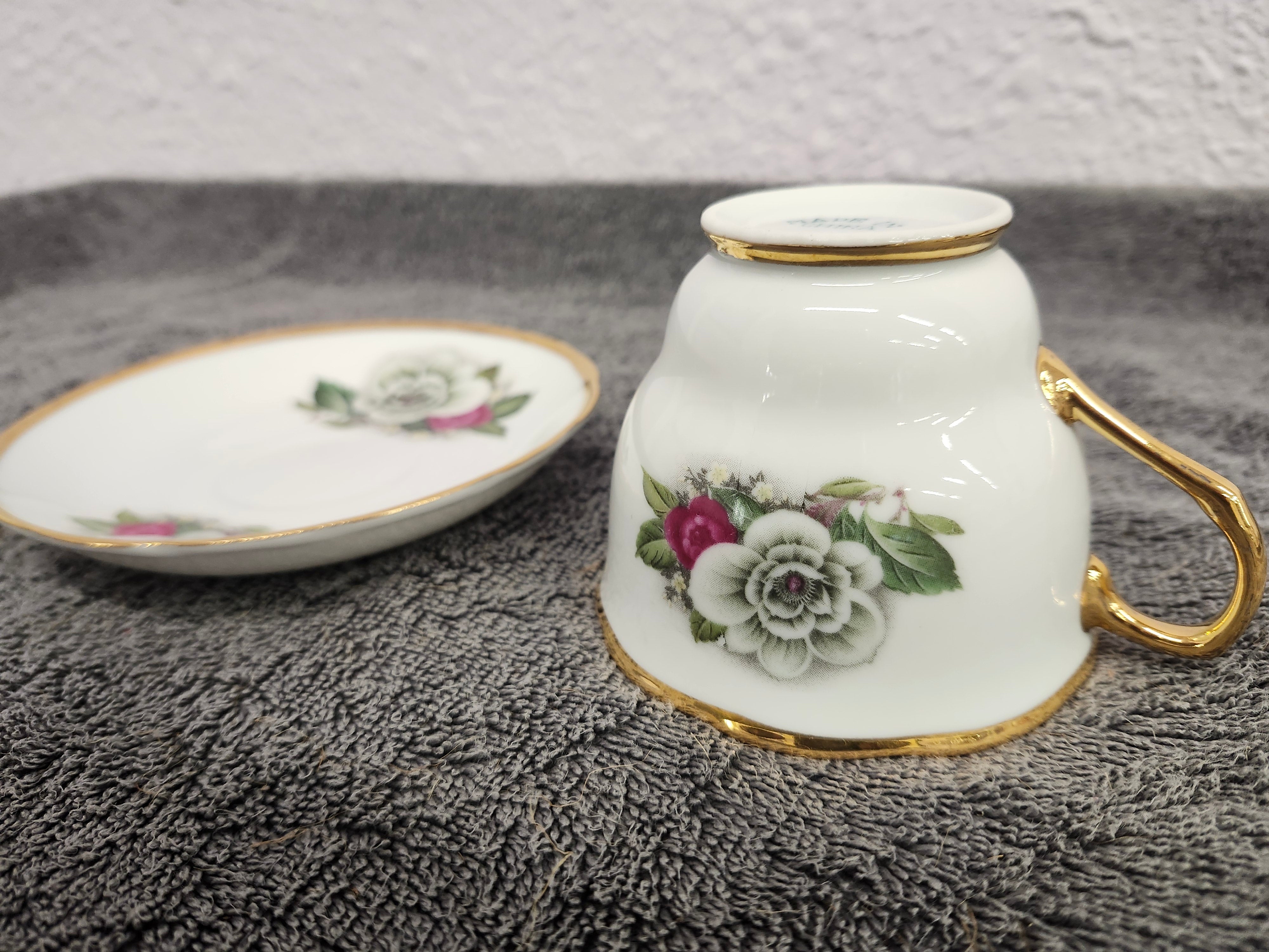 Cup & saucer