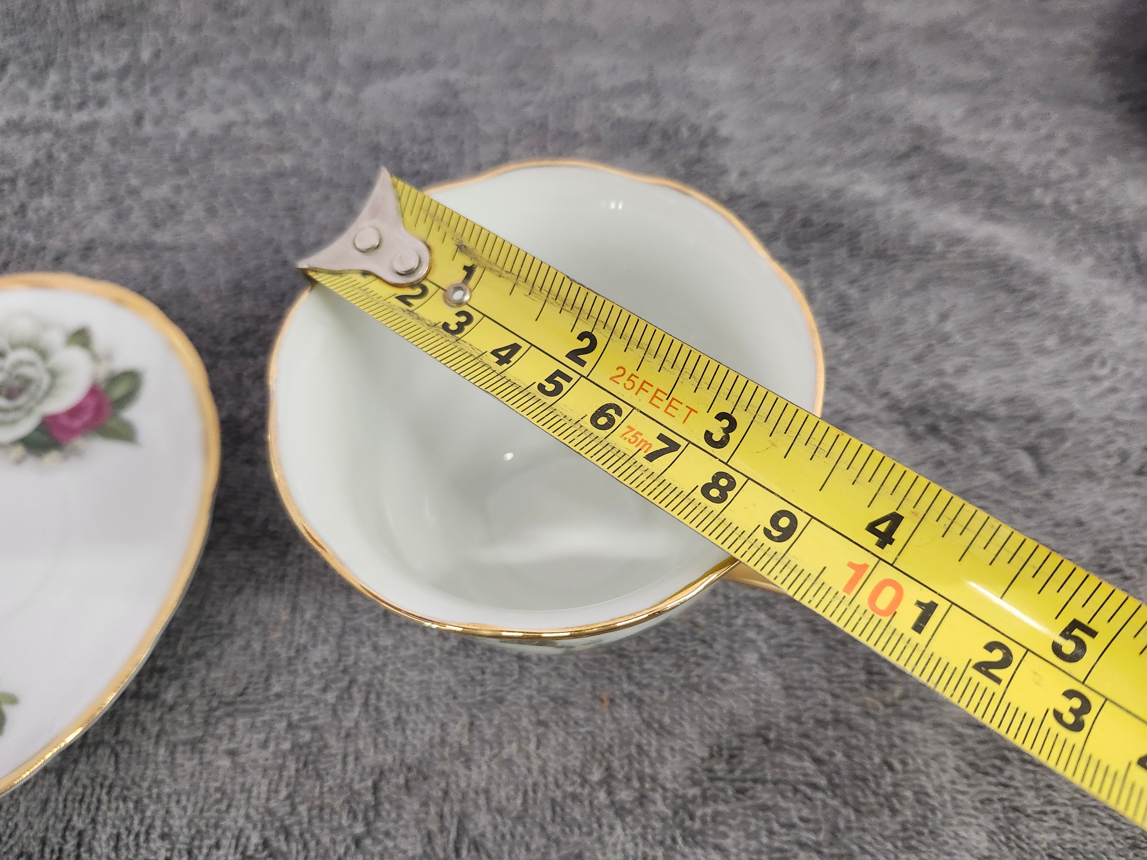 Cup & saucer