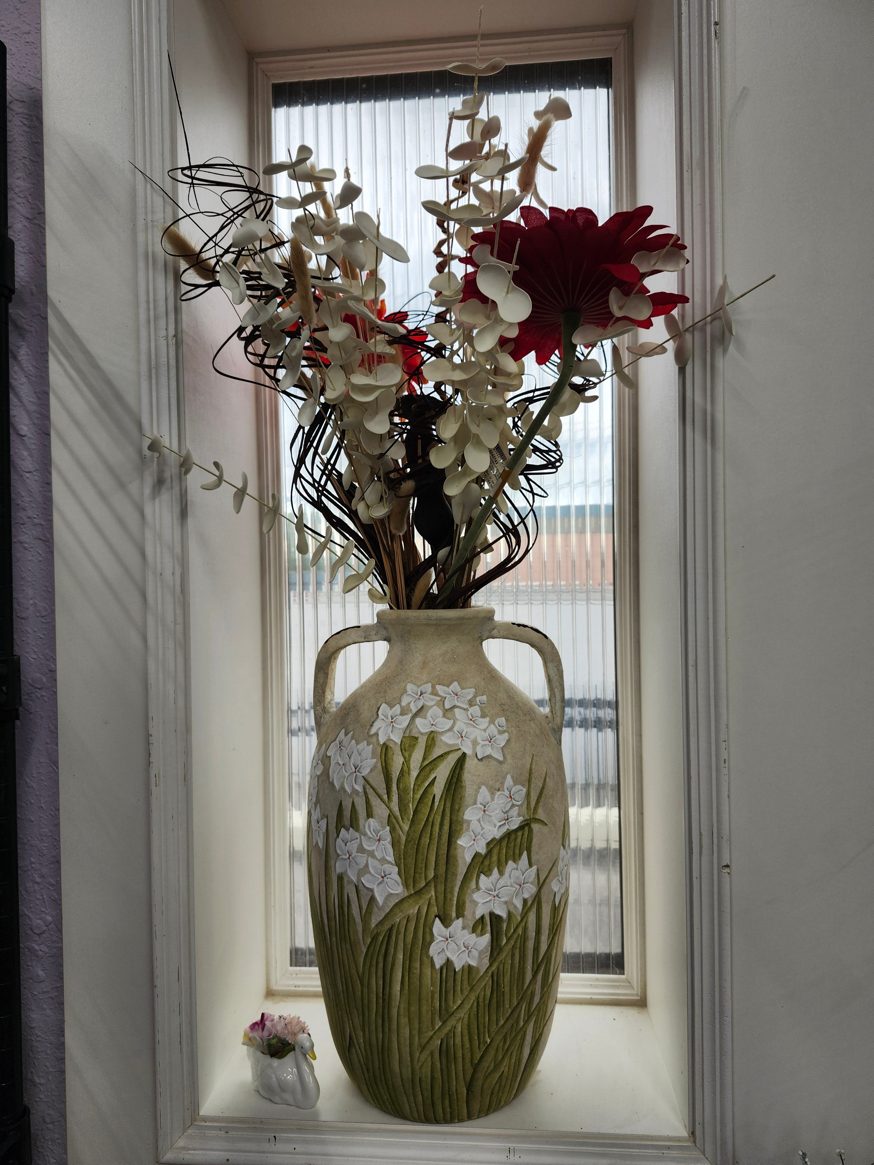 Large pottery vase & fake flowers