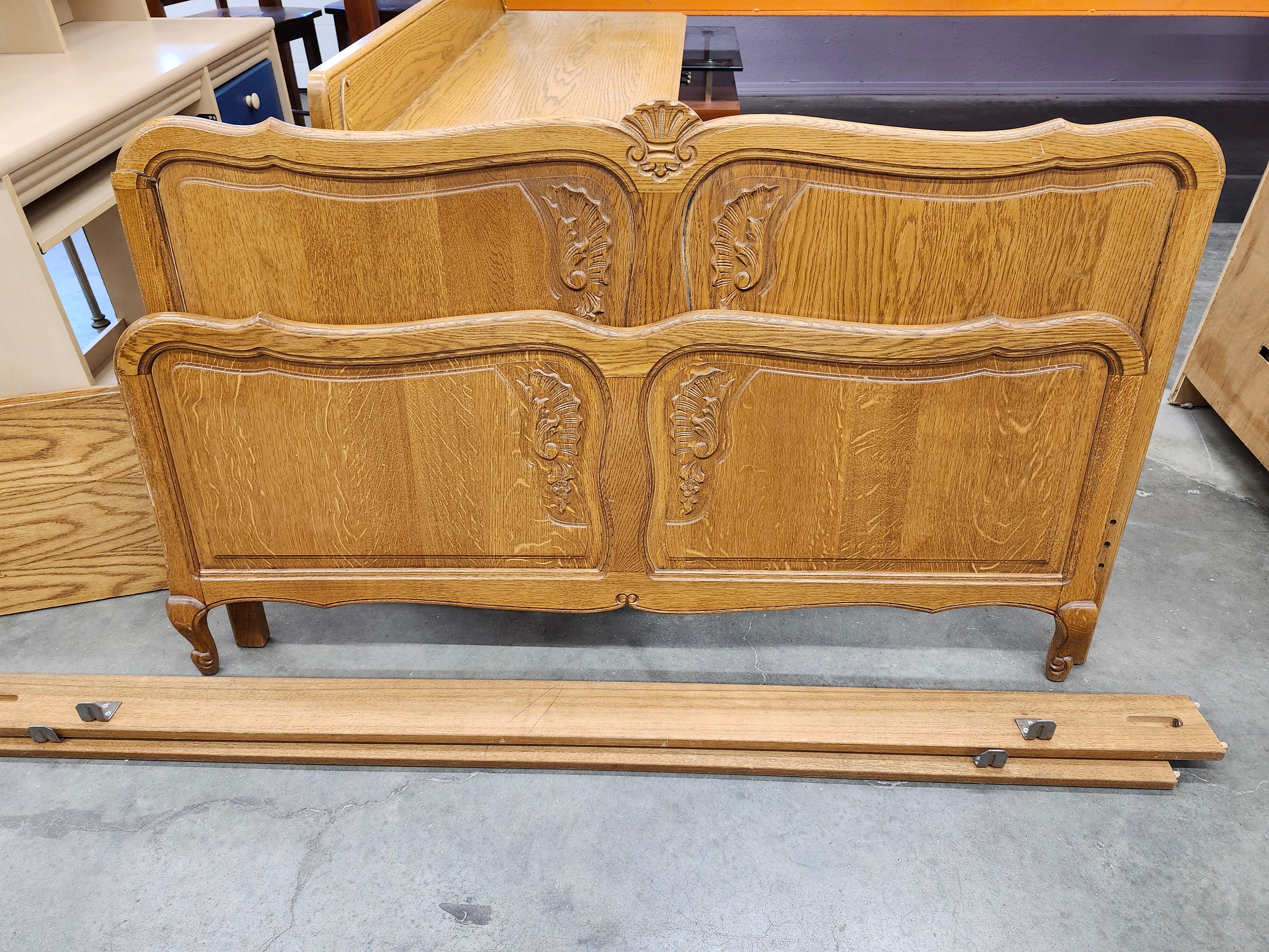 Double bedframe
