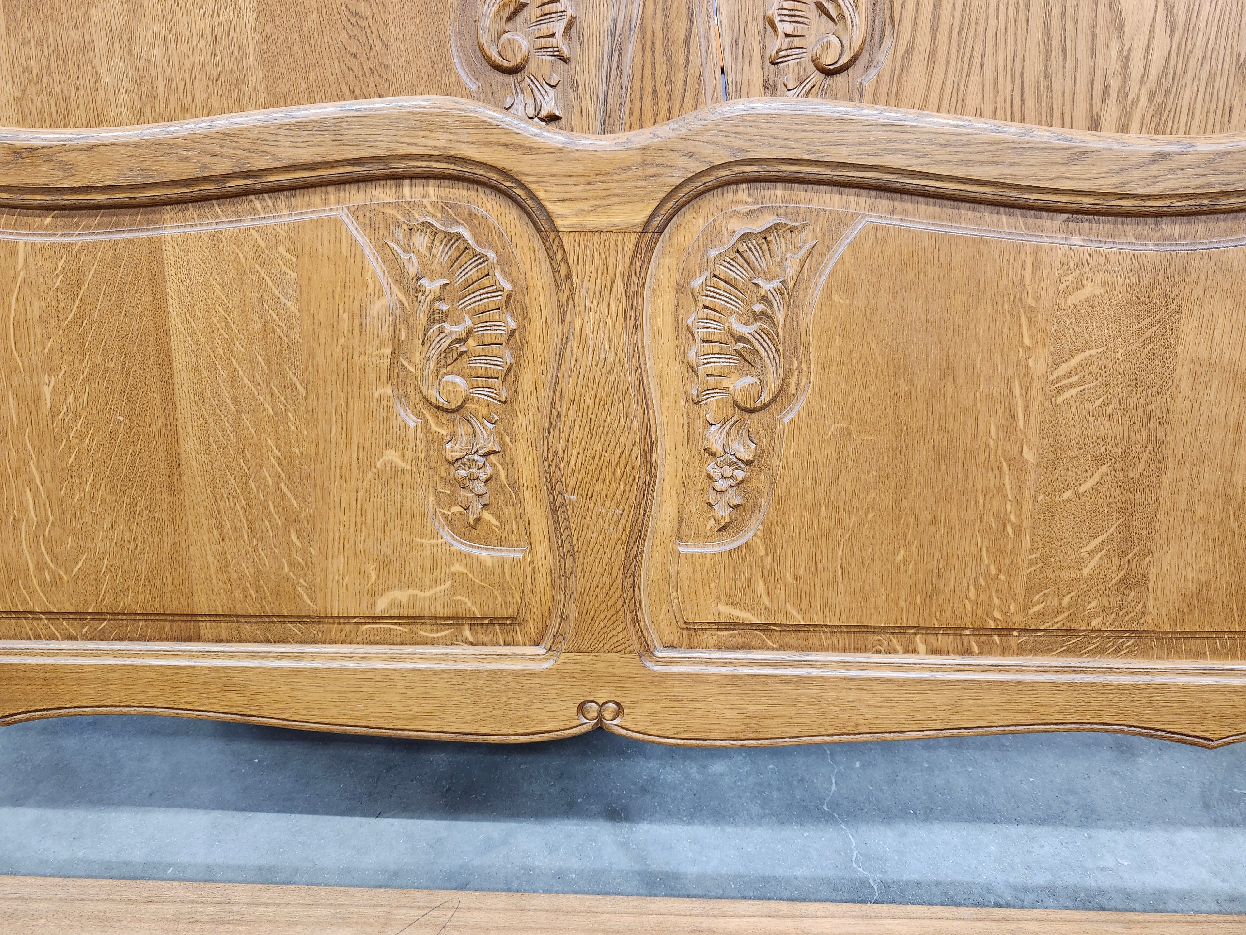 Double bedframe