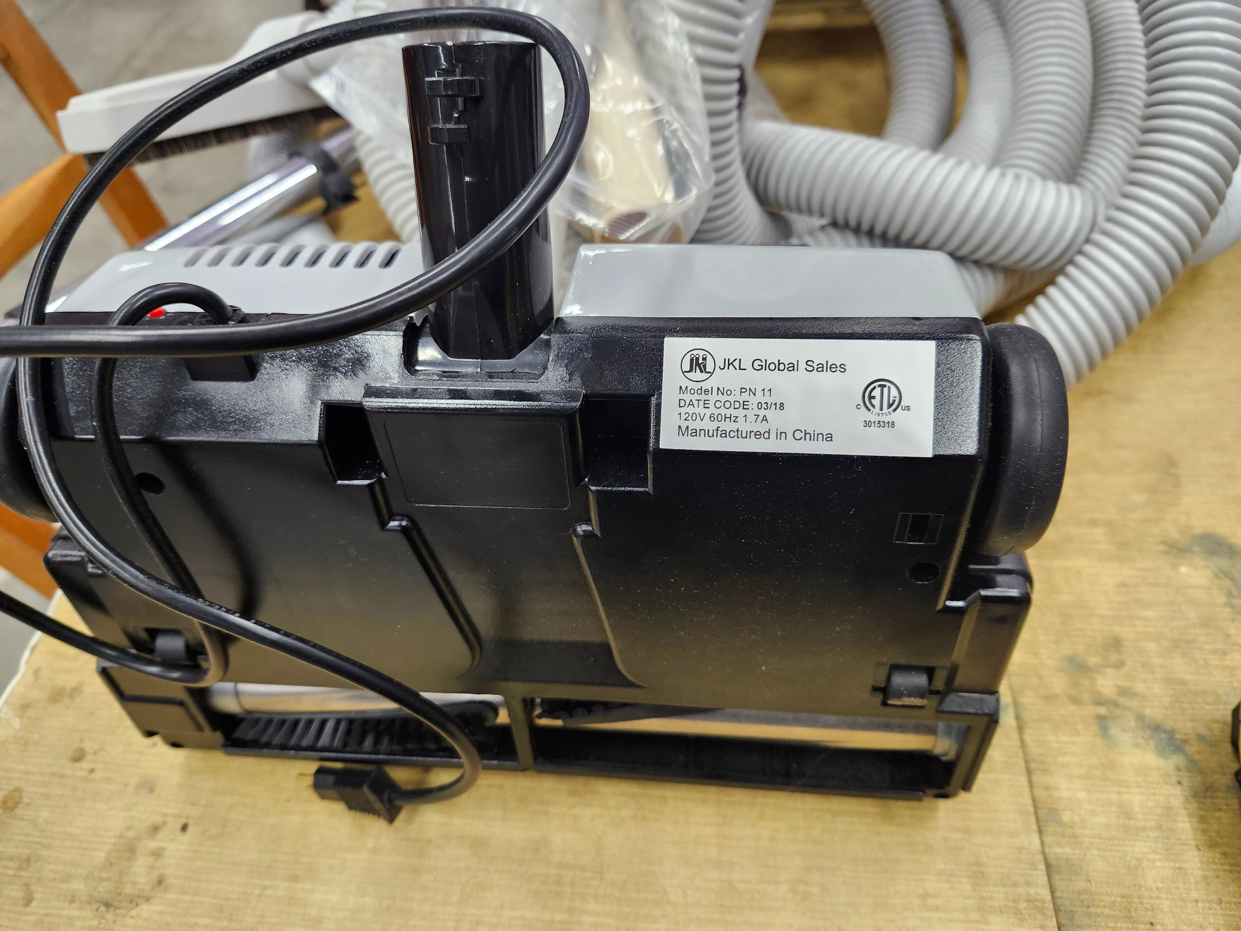 Central vacuum hose and attachments