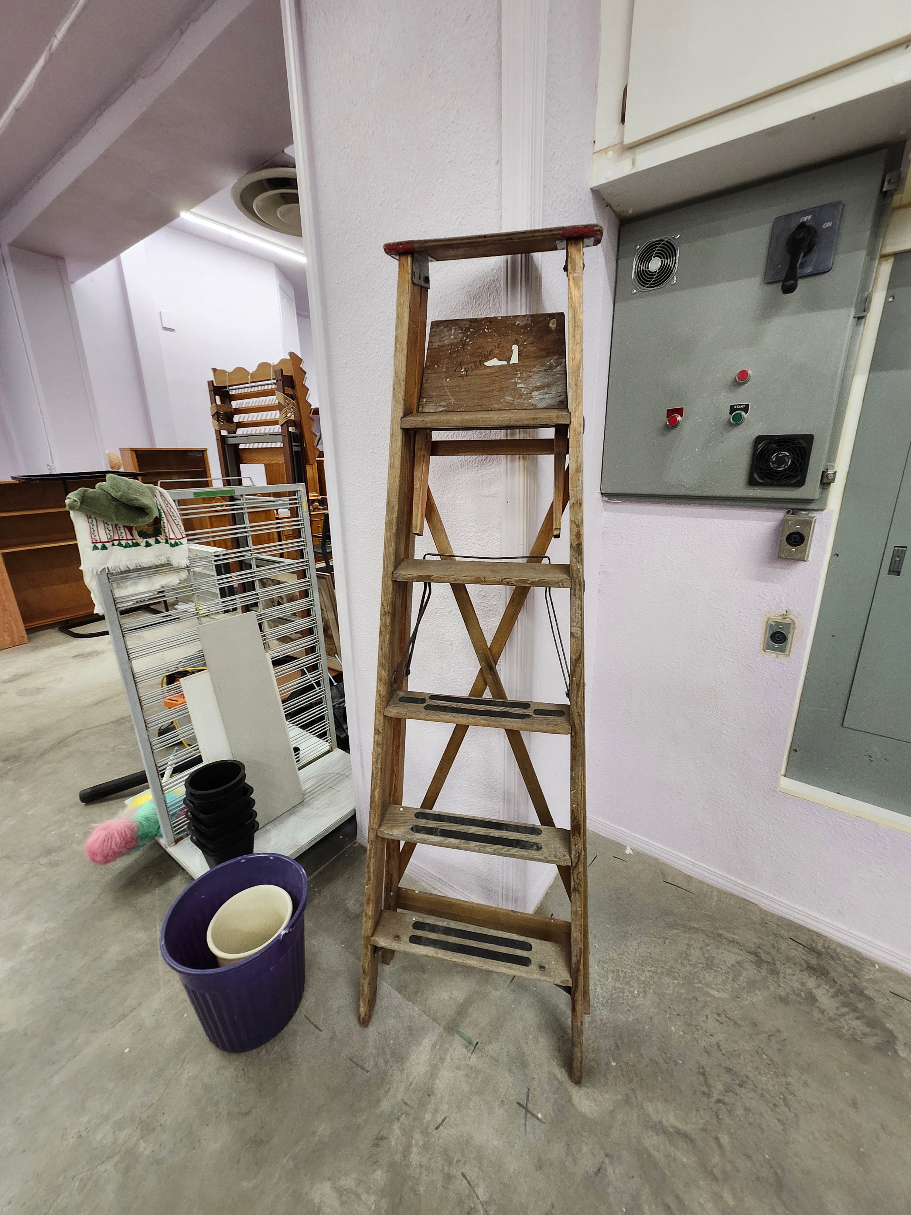 Wood ladder