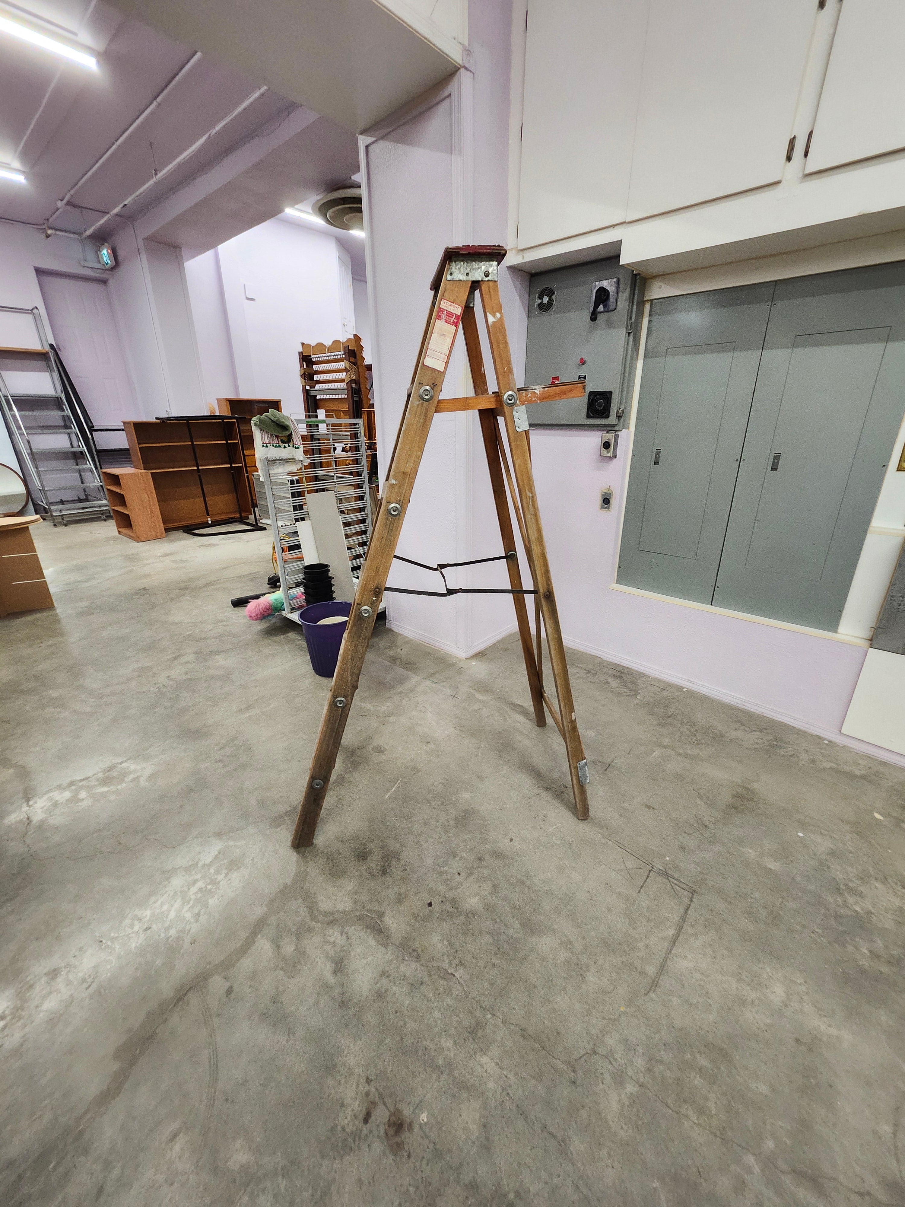Wood ladder