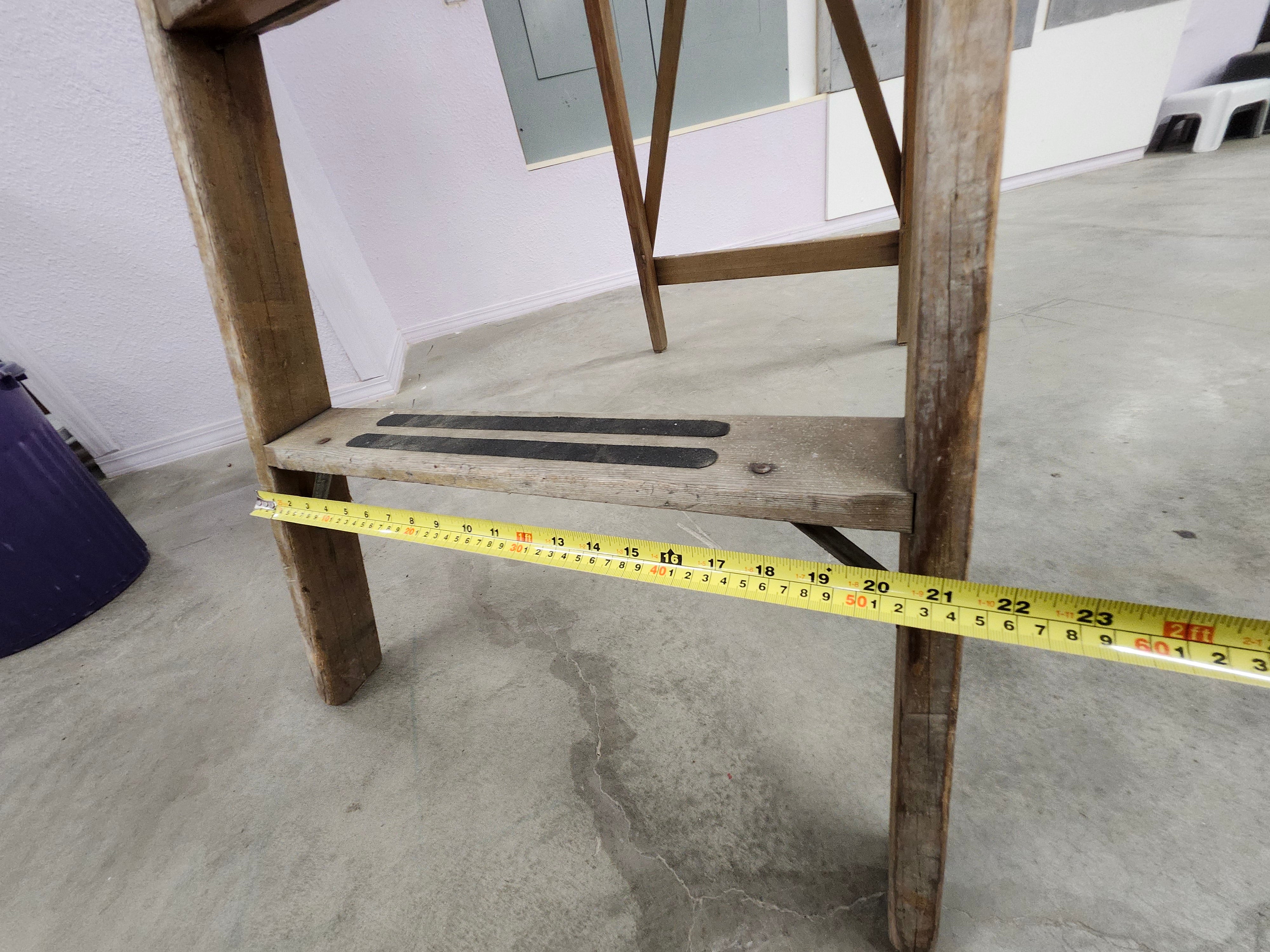 Wood ladder